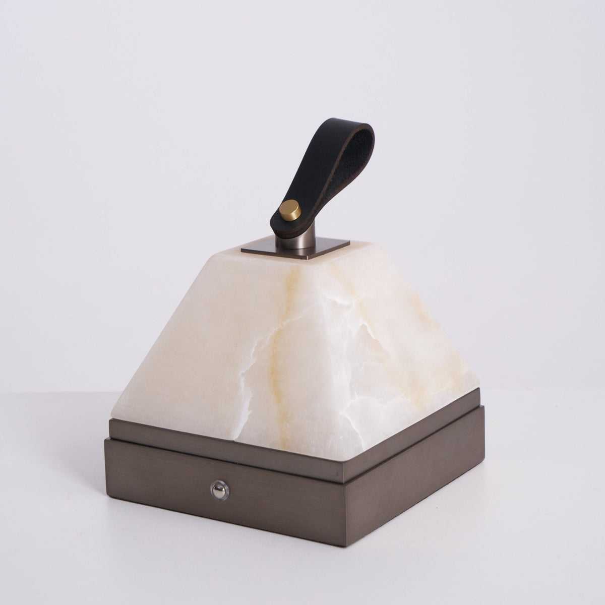 Pyramidale Alabaster Table Lamp with Leather Handle