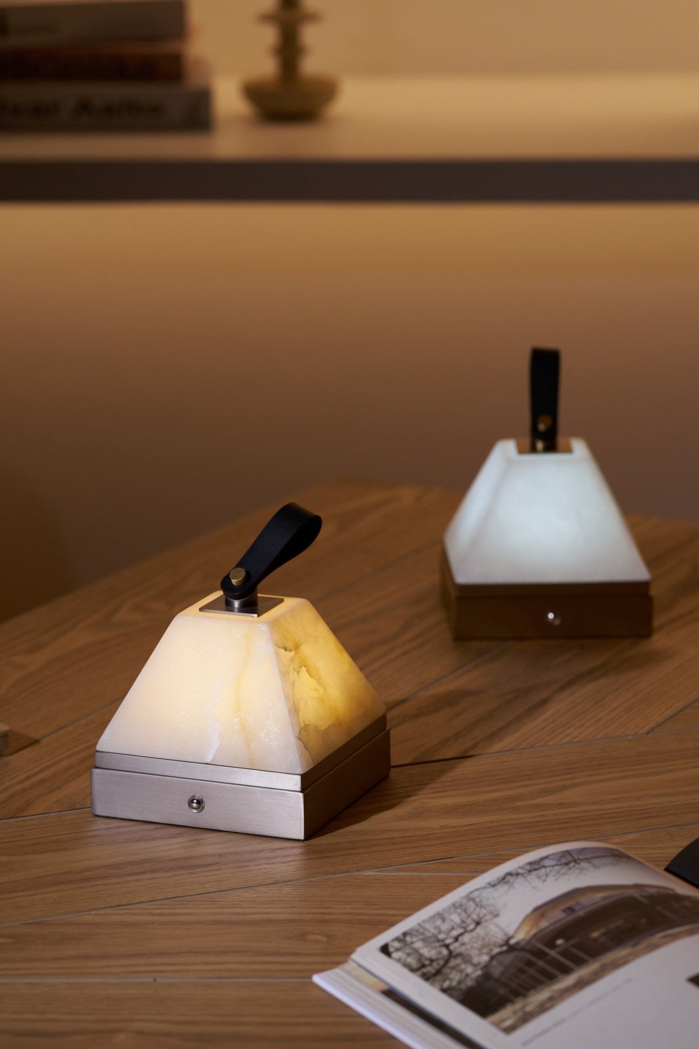 Pyramidale Alabaster Table Lamp with Leather Handle