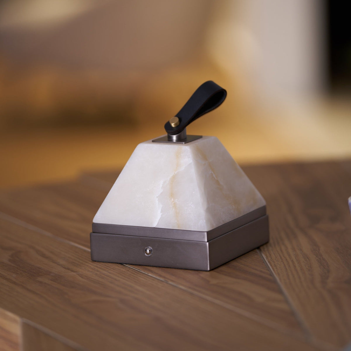 Pyramidale Alabaster Table Lamp with Leather Handle