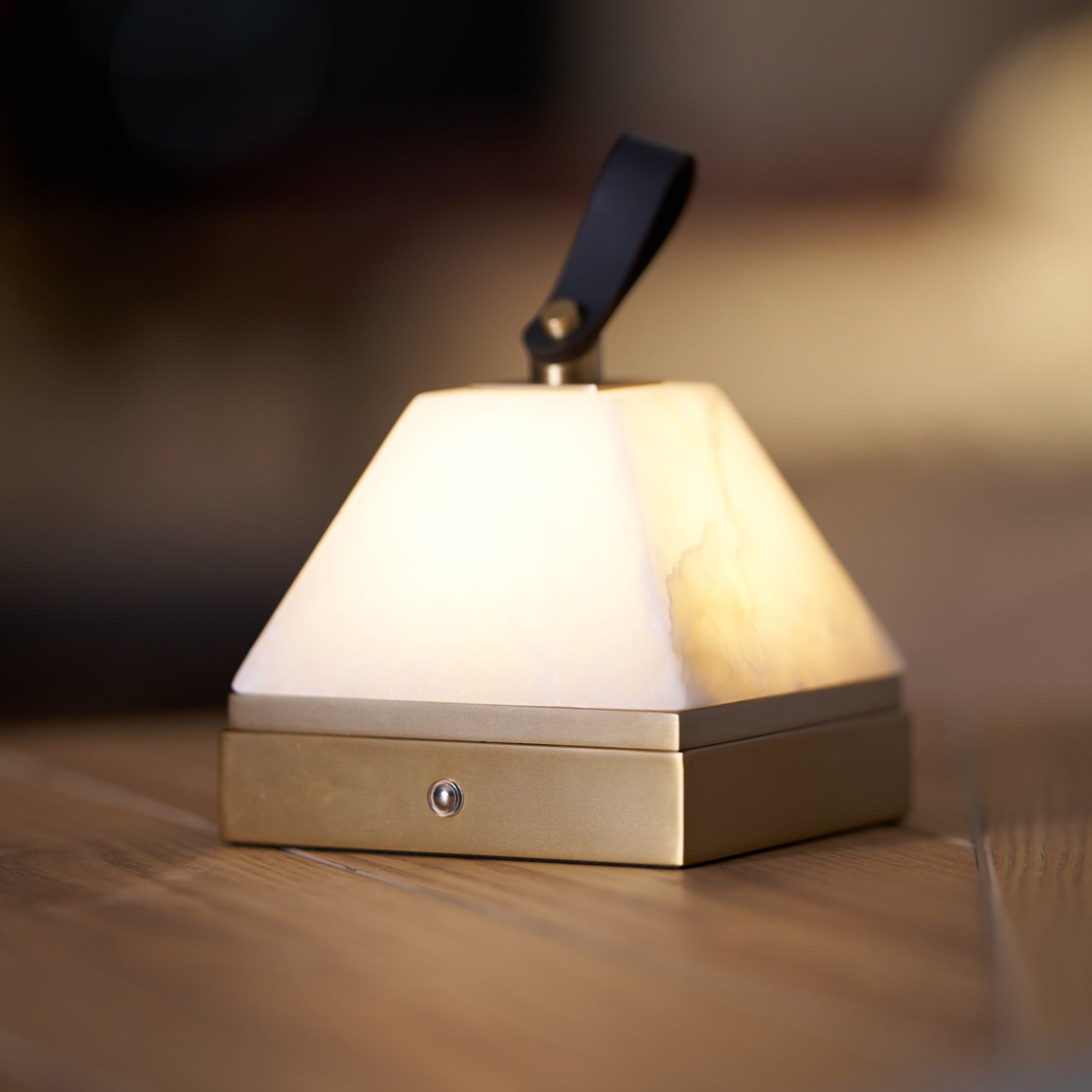 Pyramidale Alabaster Table Lamp with Leather Handle