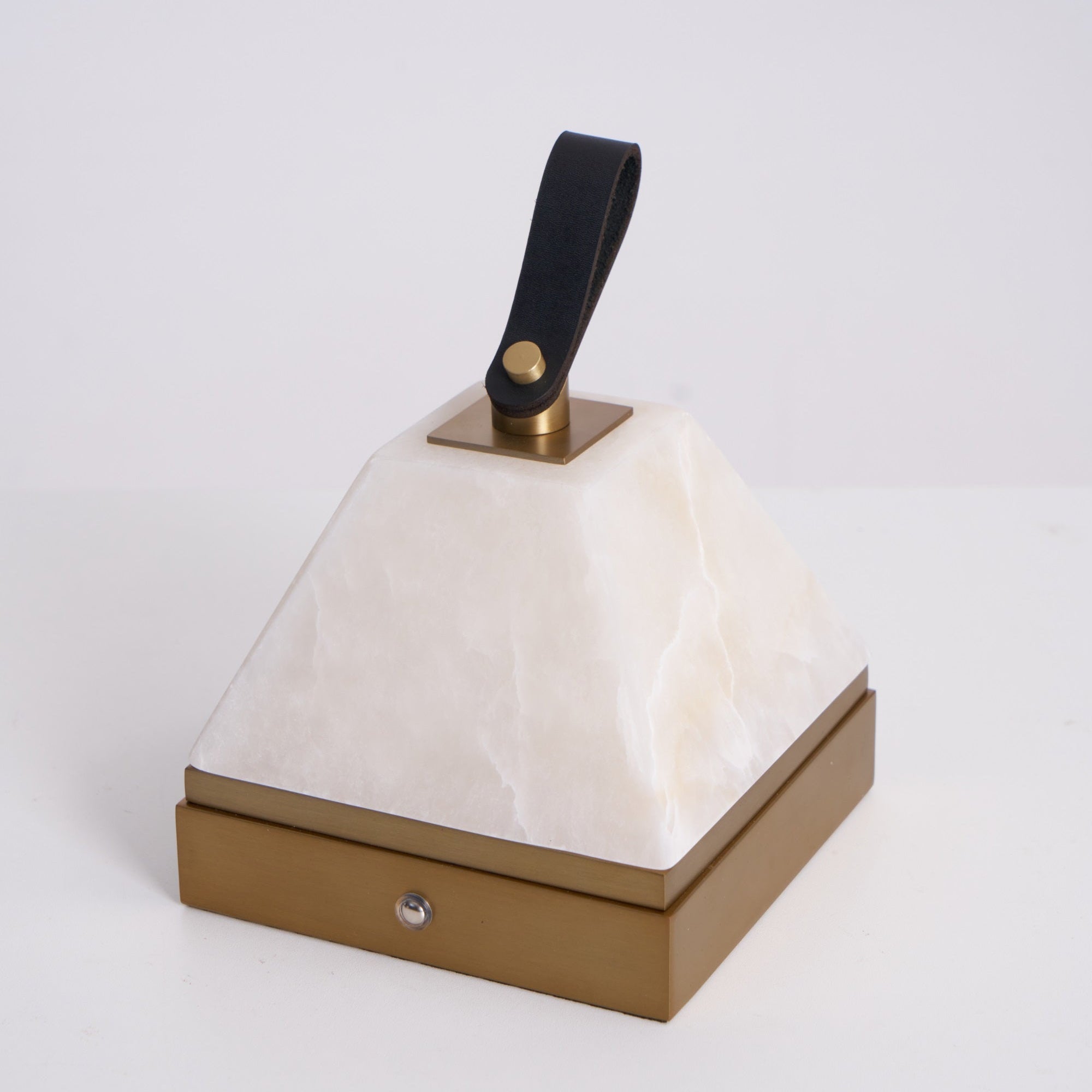 Pyramidale Alabaster Table Lamp with Leather Handle