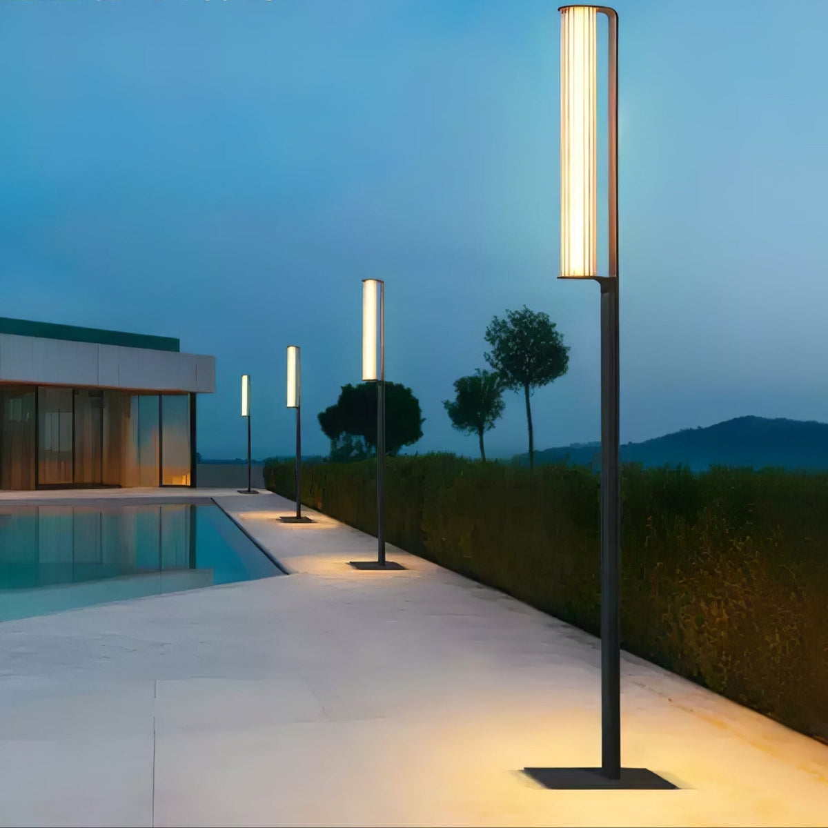 Reldax Arc Outdoor Post Lamp