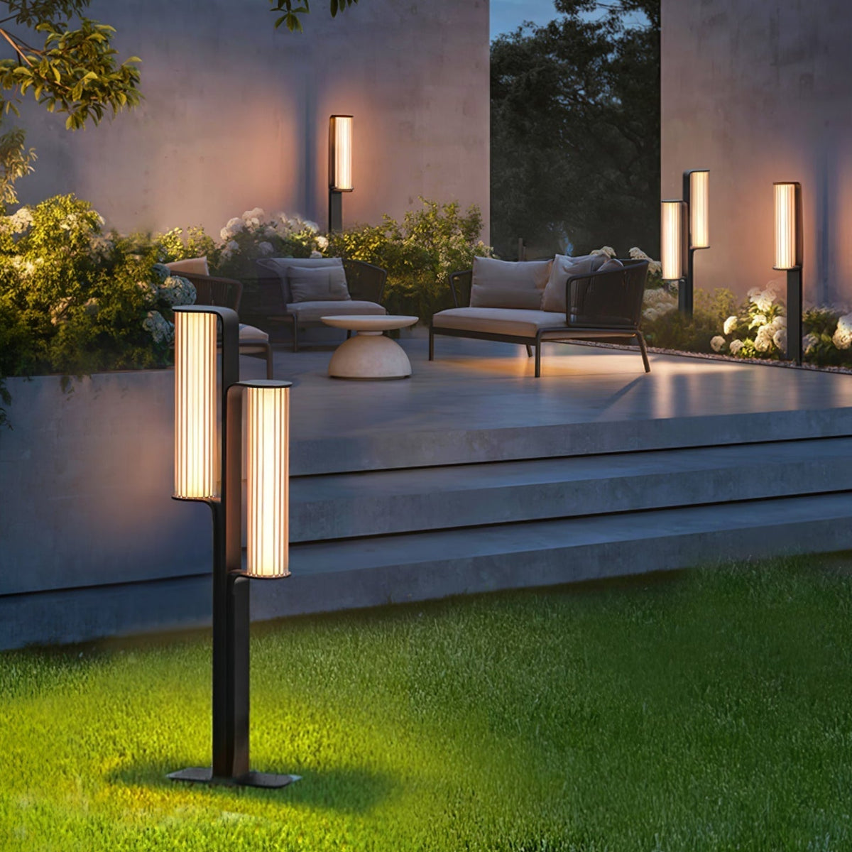 Sorerella Arc Duo Outdoor Lamp