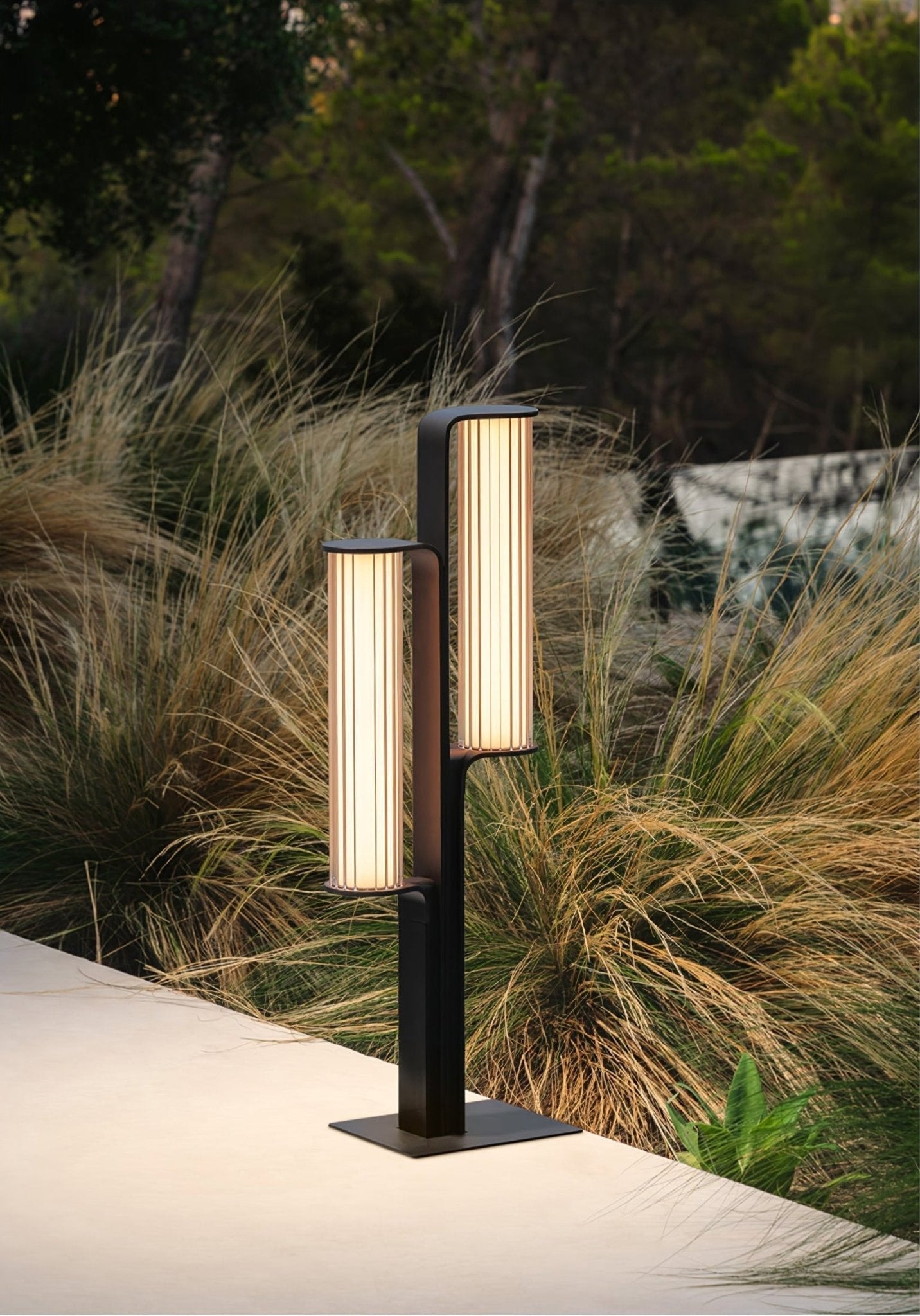 Sorerella Arc Duo Outdoor Lamp