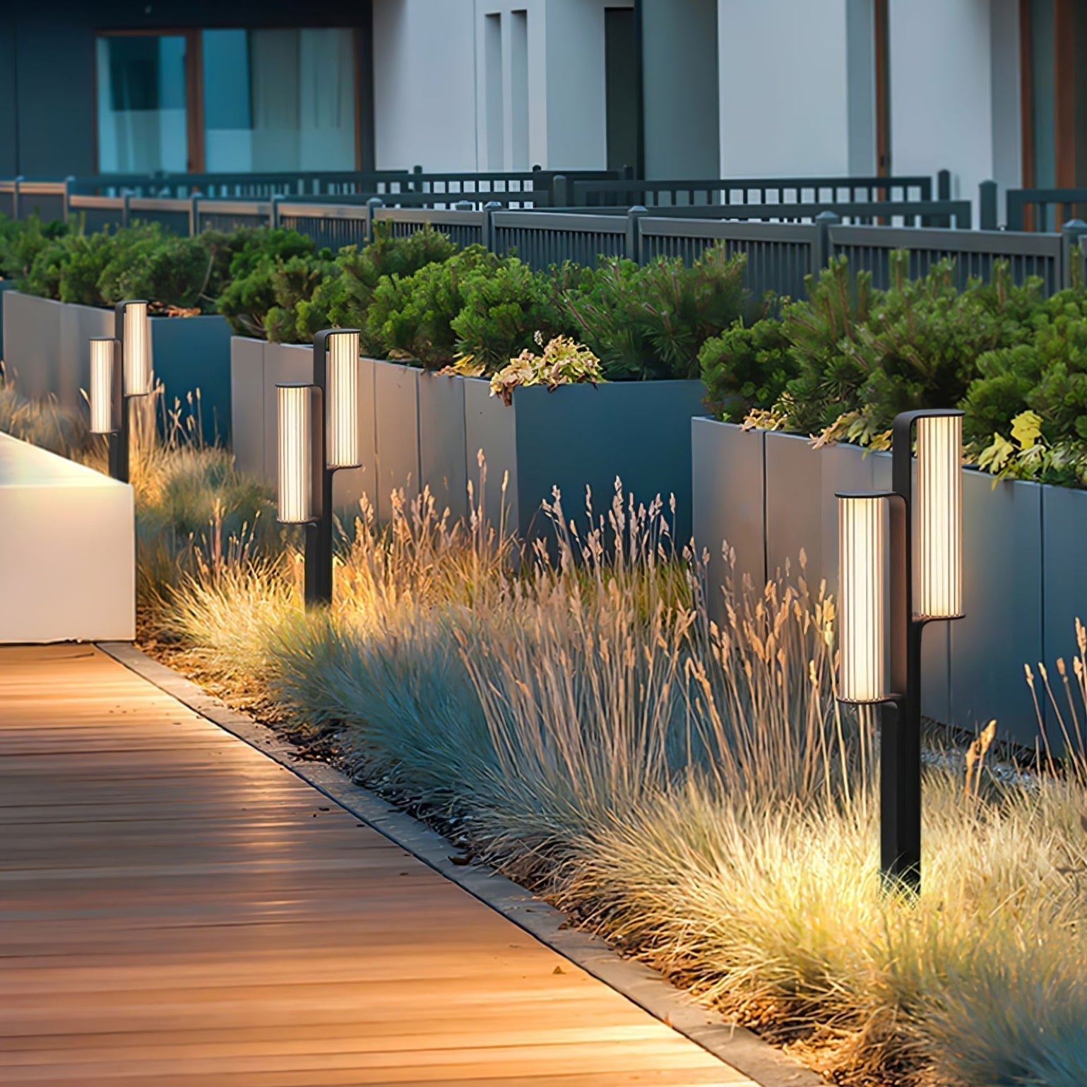 Sorerella Arc Duo Outdoor Lamp