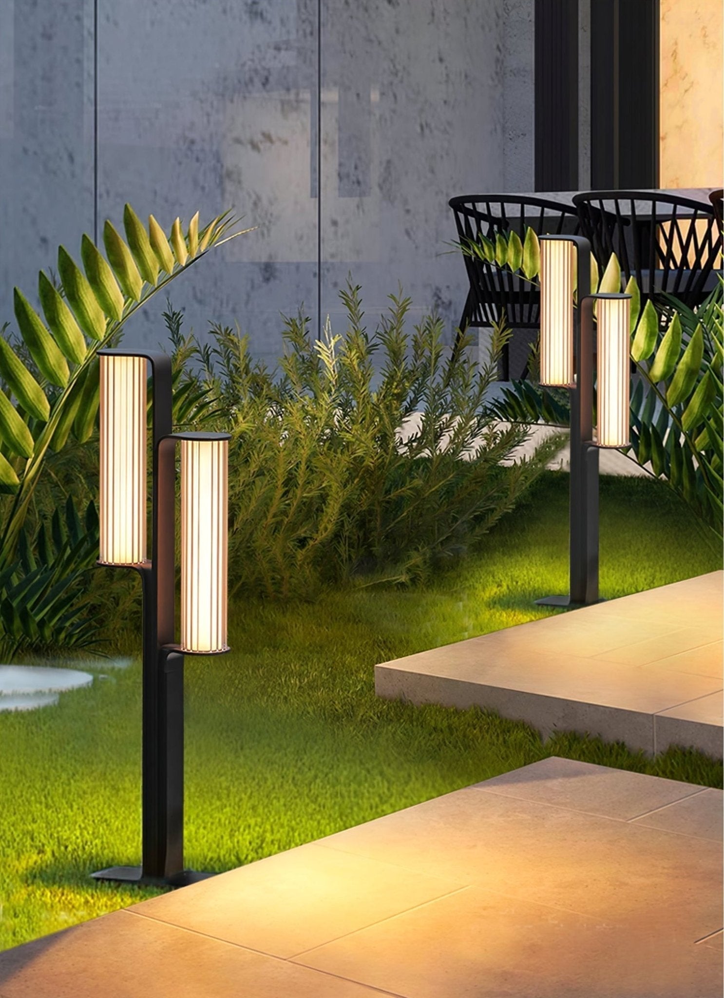 Sorerella Arc Duo Outdoor Lamp