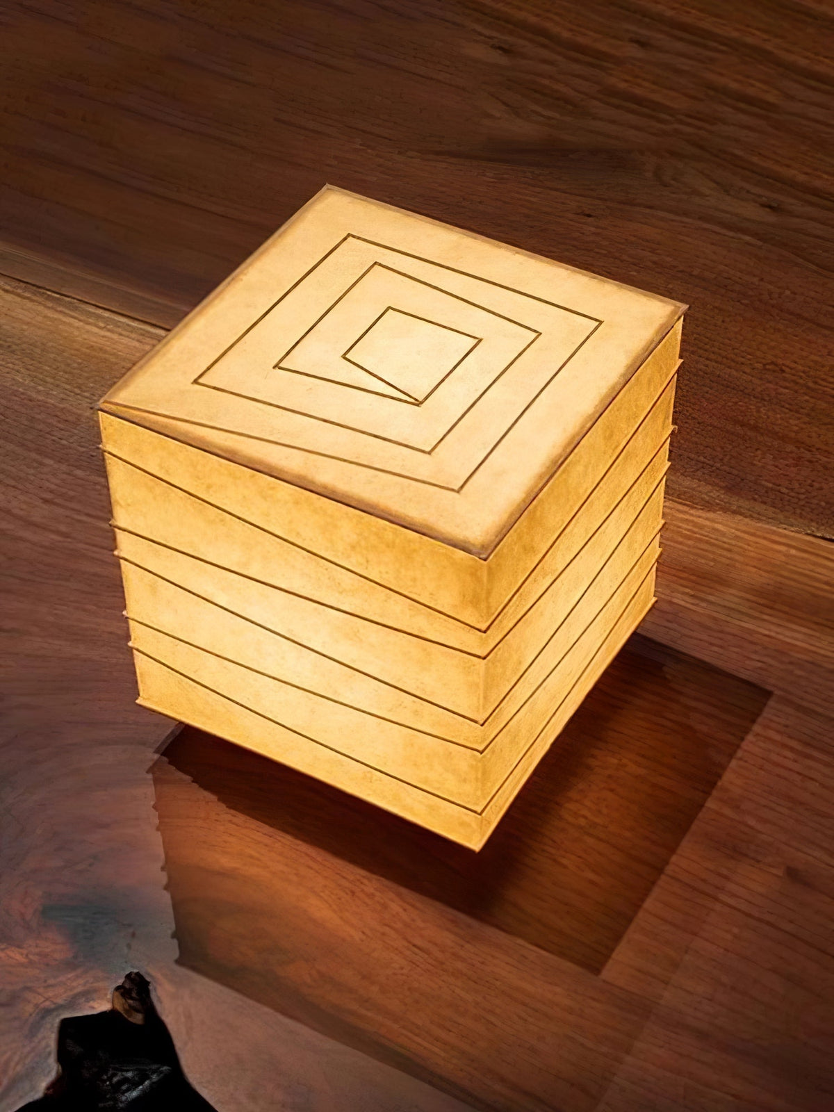 Pryn Cube Table Lamp