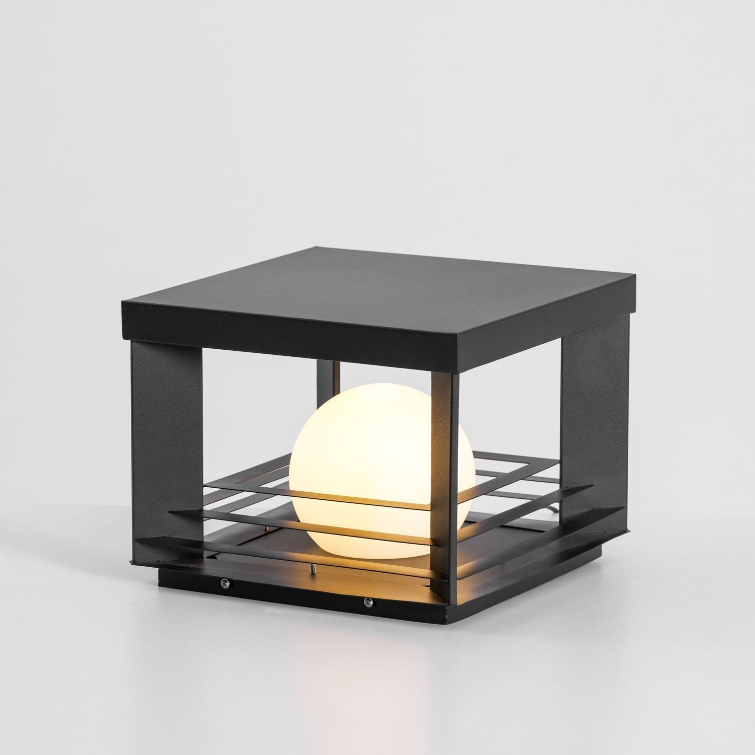 Norarine Crate Outdoor Lamp