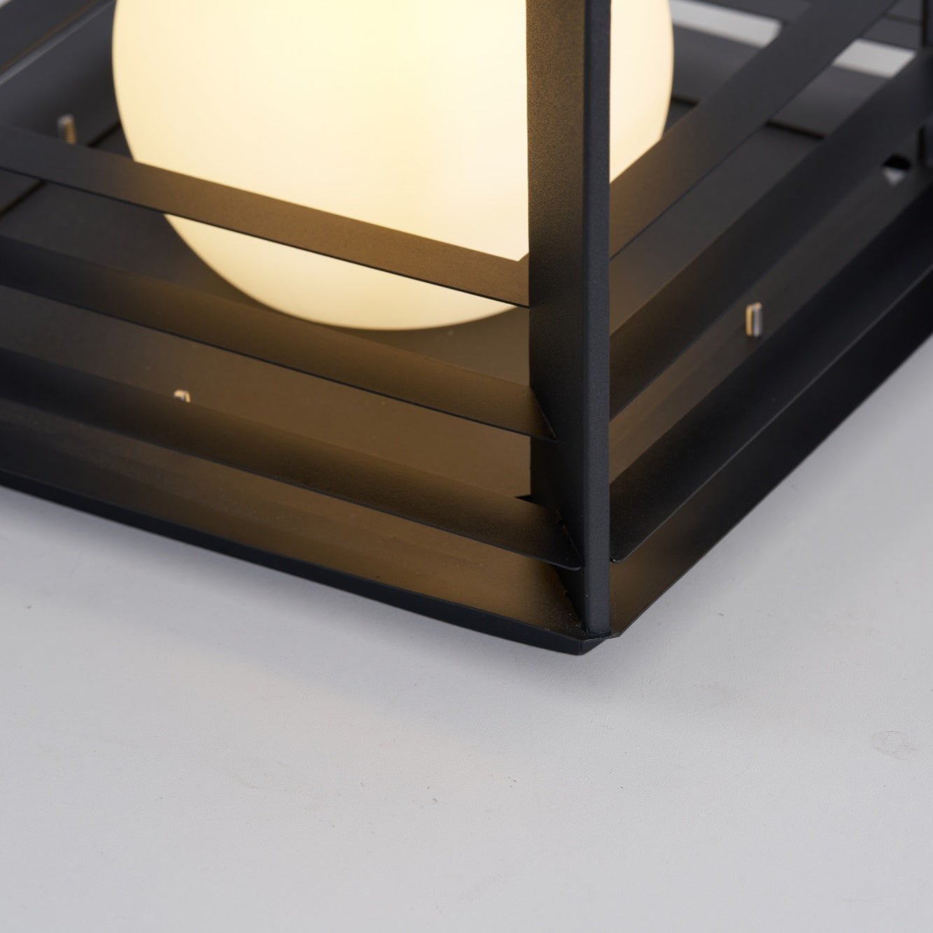 Norarine Crate Outdoor Lamp