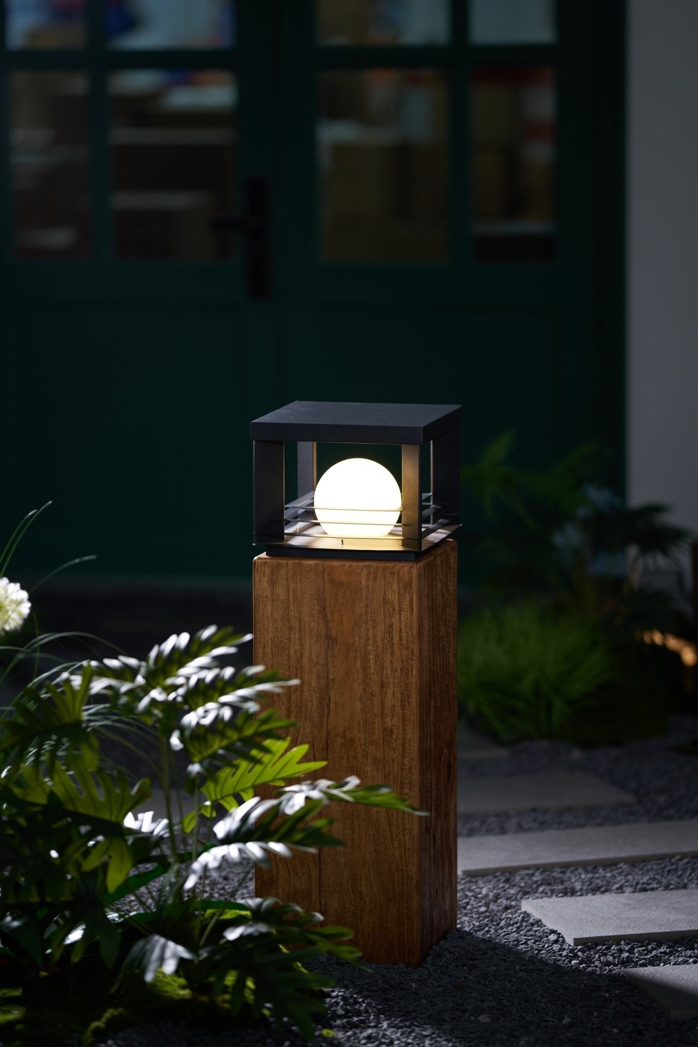 Norarine Crate Outdoor Lamp