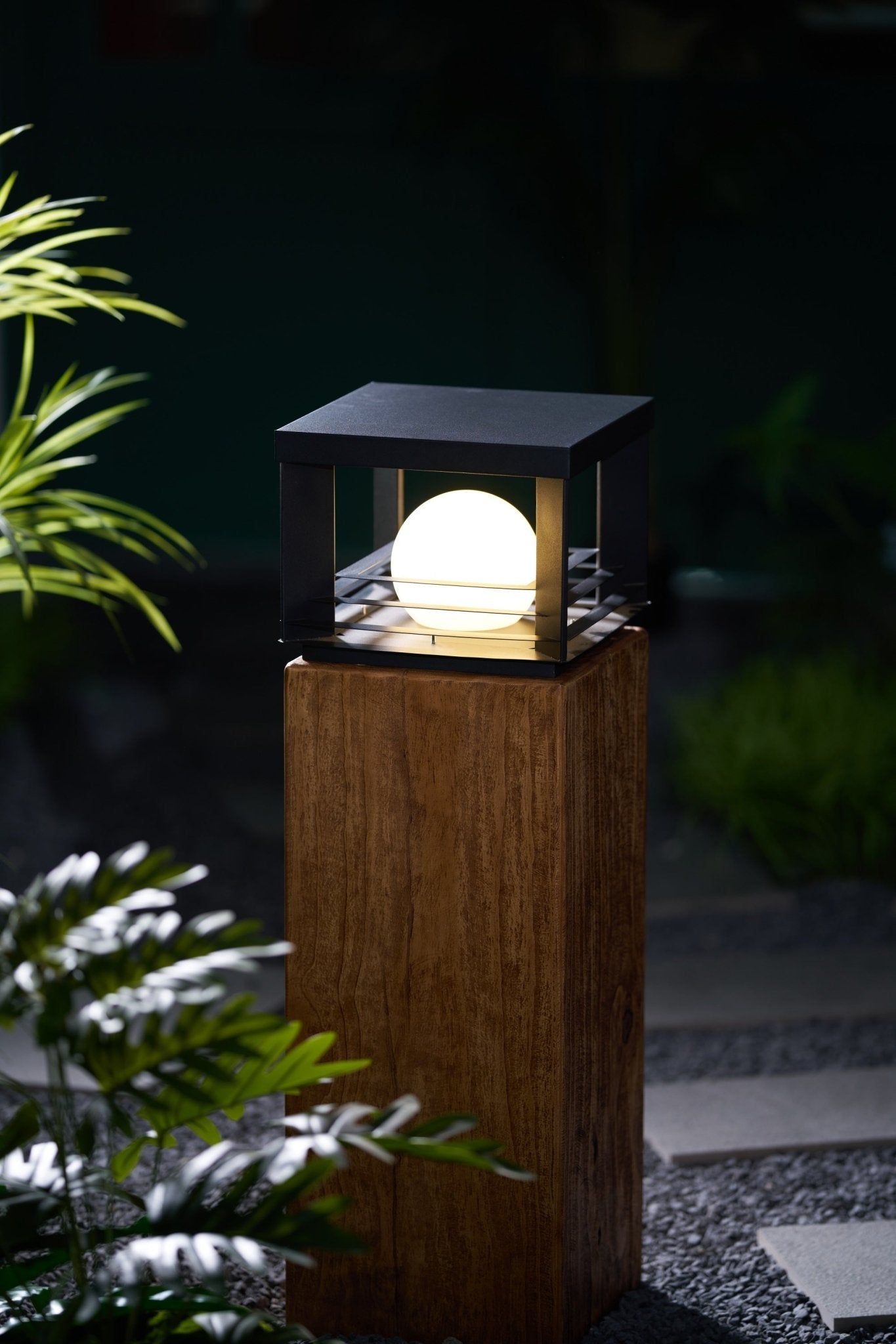 Norarine Crate Outdoor Lamp
