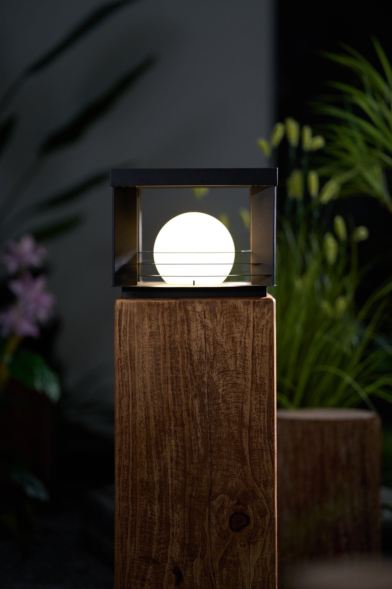 Norarine Crate Outdoor Lamp
