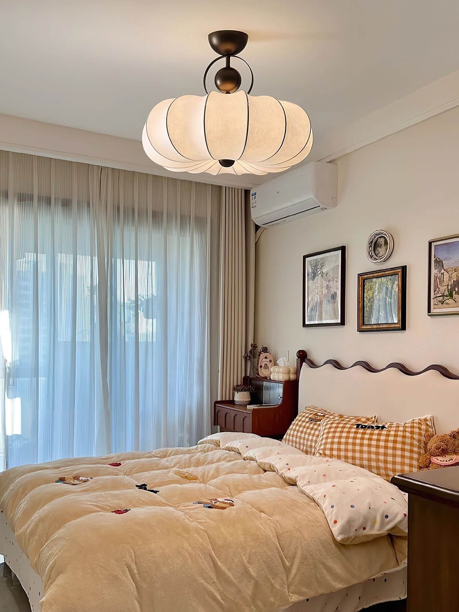 Yunshui Petal Fabric Bronze Pendant Light