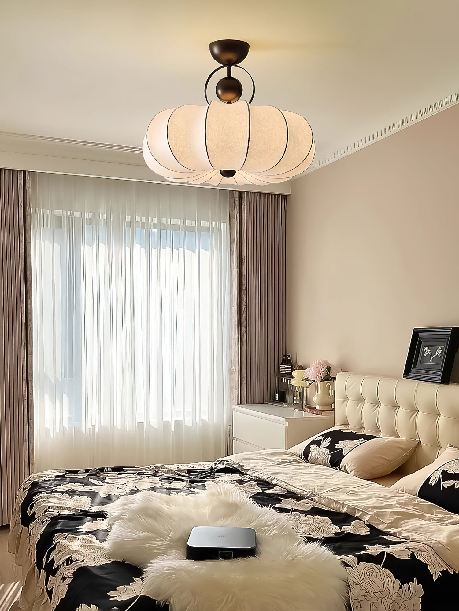 Yunshui Petal Fabric Bronze Pendant Light