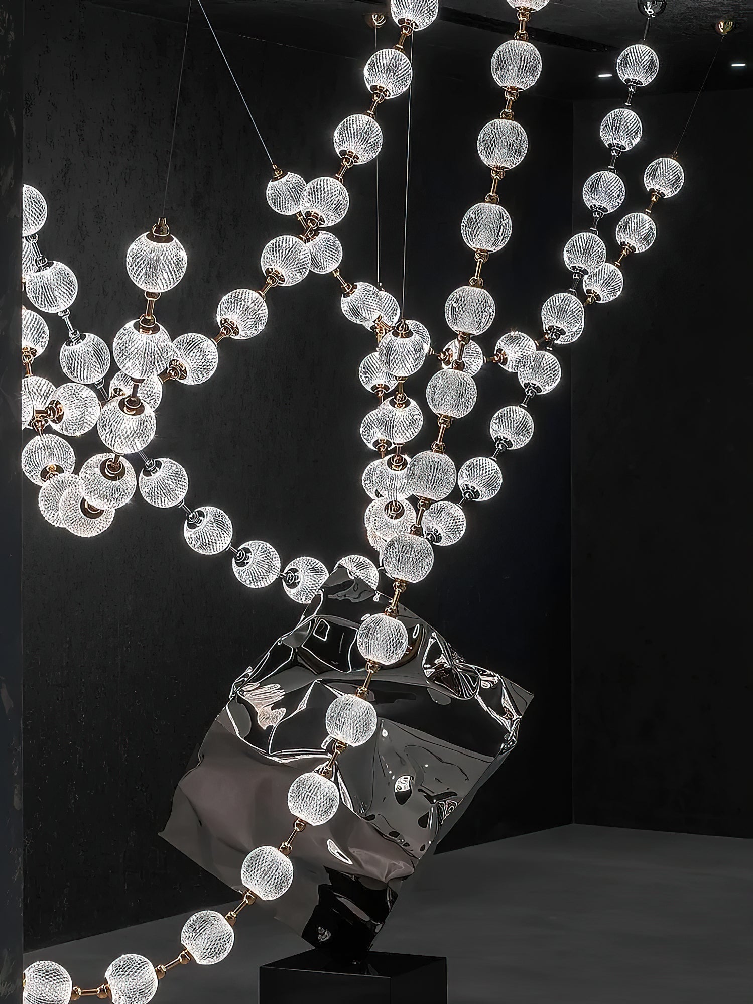 Lindencourt Strand Necklace Chandelier