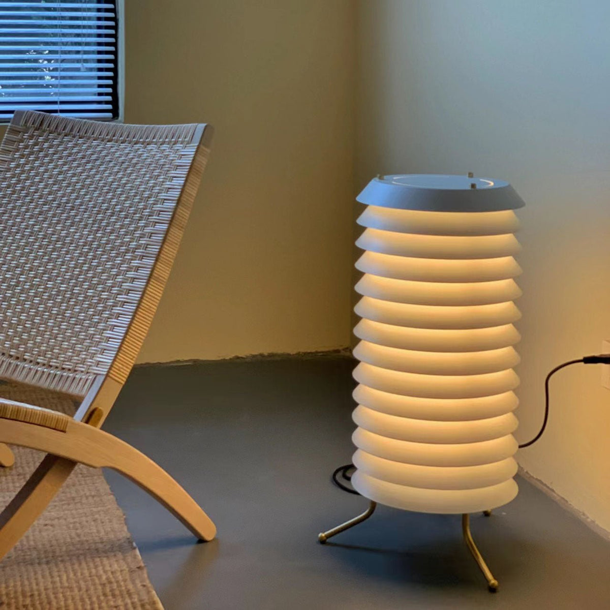 Orelelette Lattice Scandinavian Table Lamp
