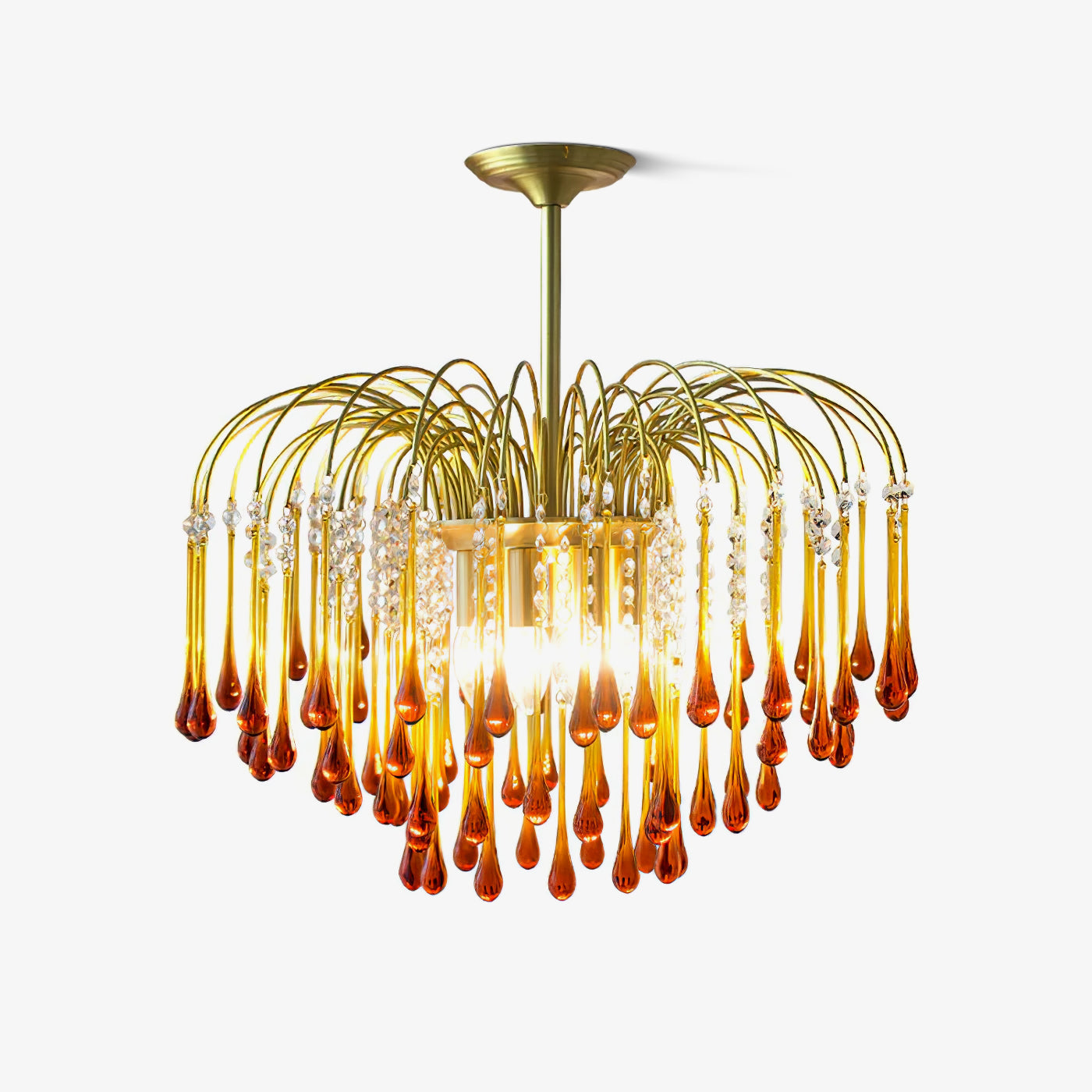 Lustra Chandelier Golden Arms and Crystal - Neutral Decor