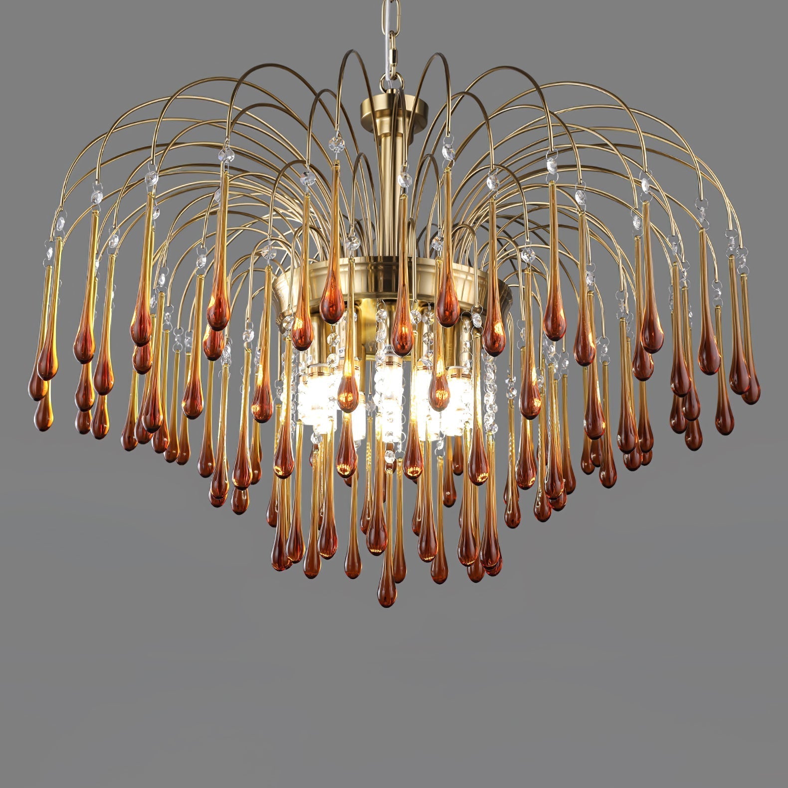 Lustra Chandelier Golden Arms and Crystal - Neutral Decor
