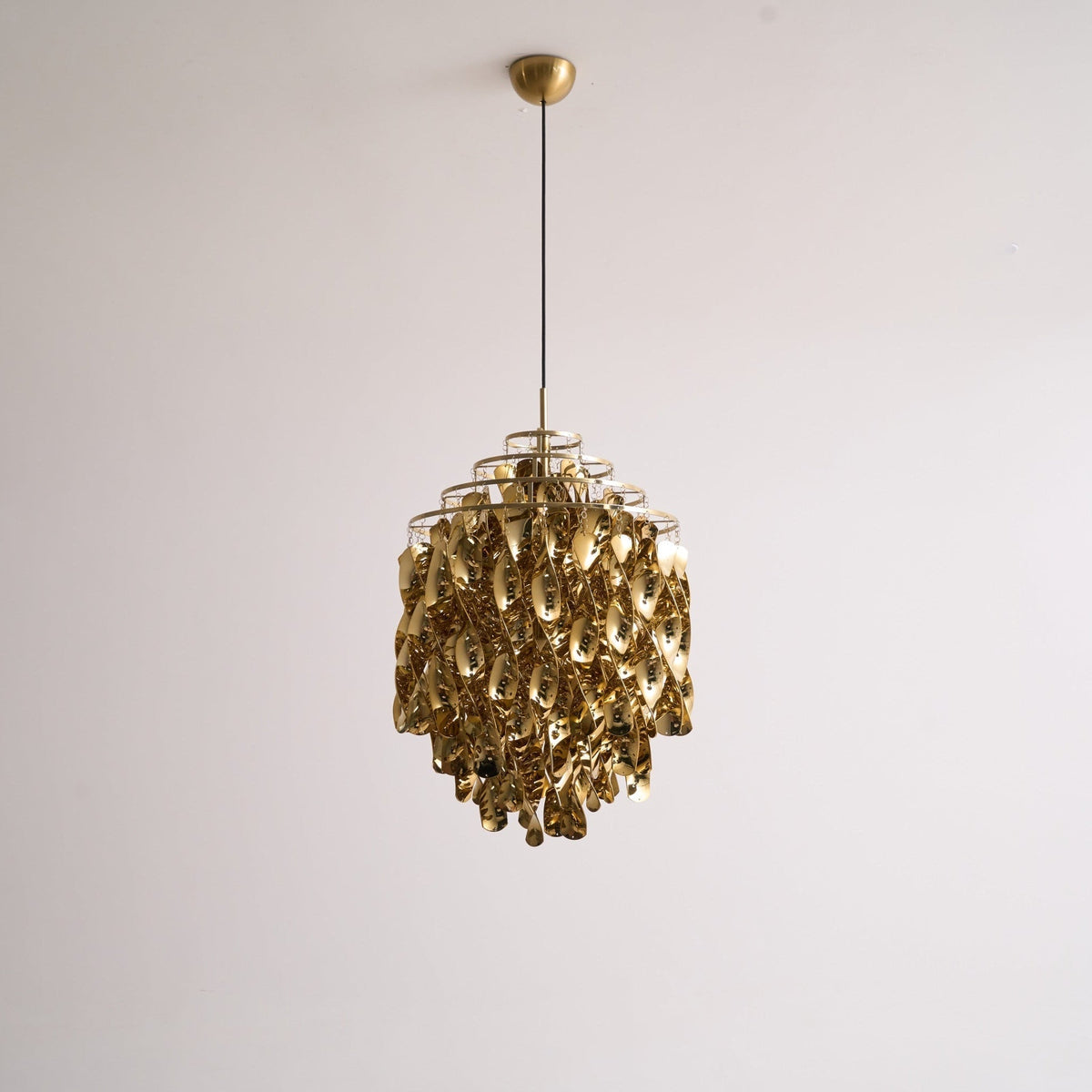 Isoran Luxe Acrylic Chandelier
