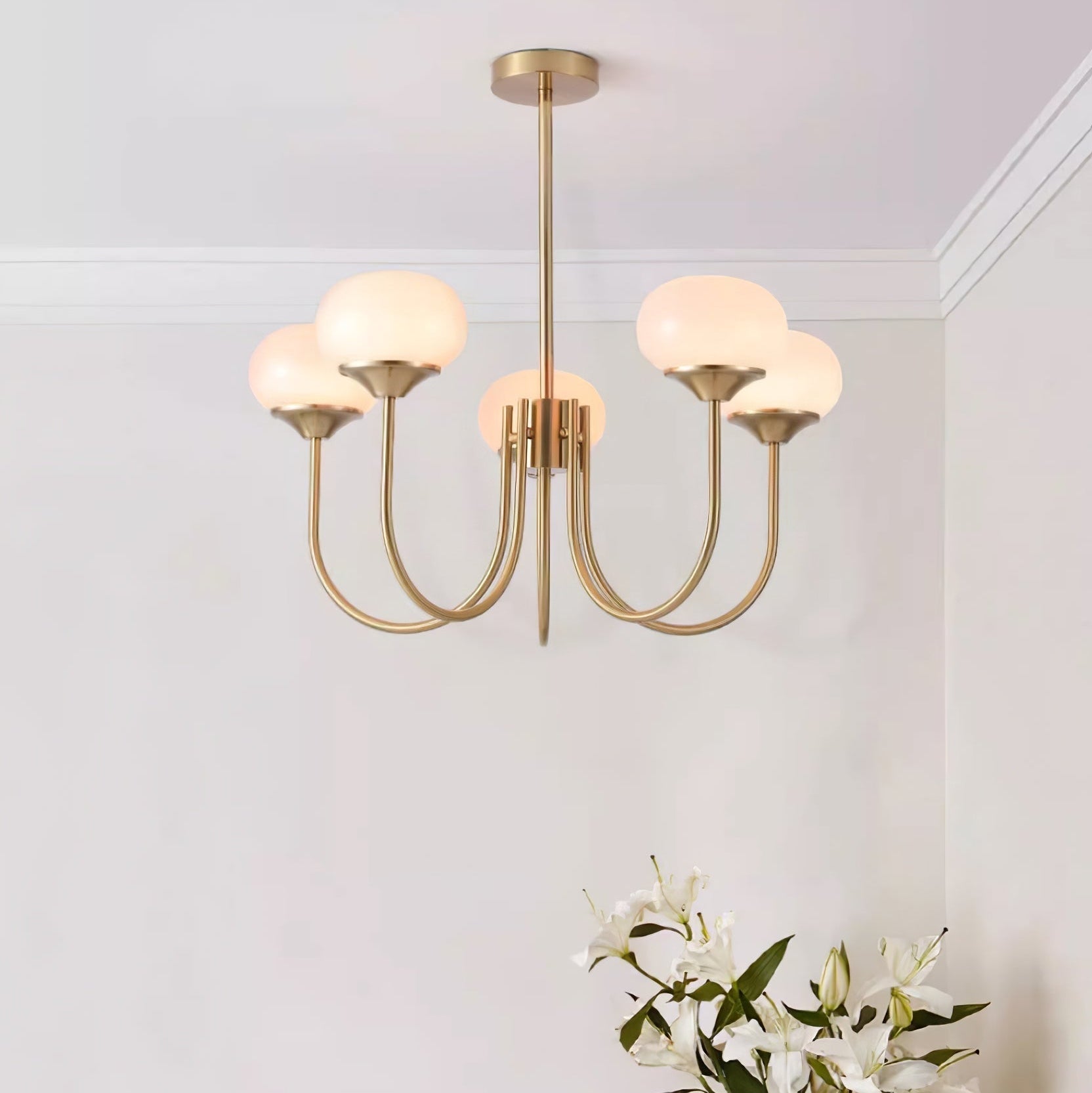 Lustra Chandelier Pink Glass Globe Gold - Neutral Decor