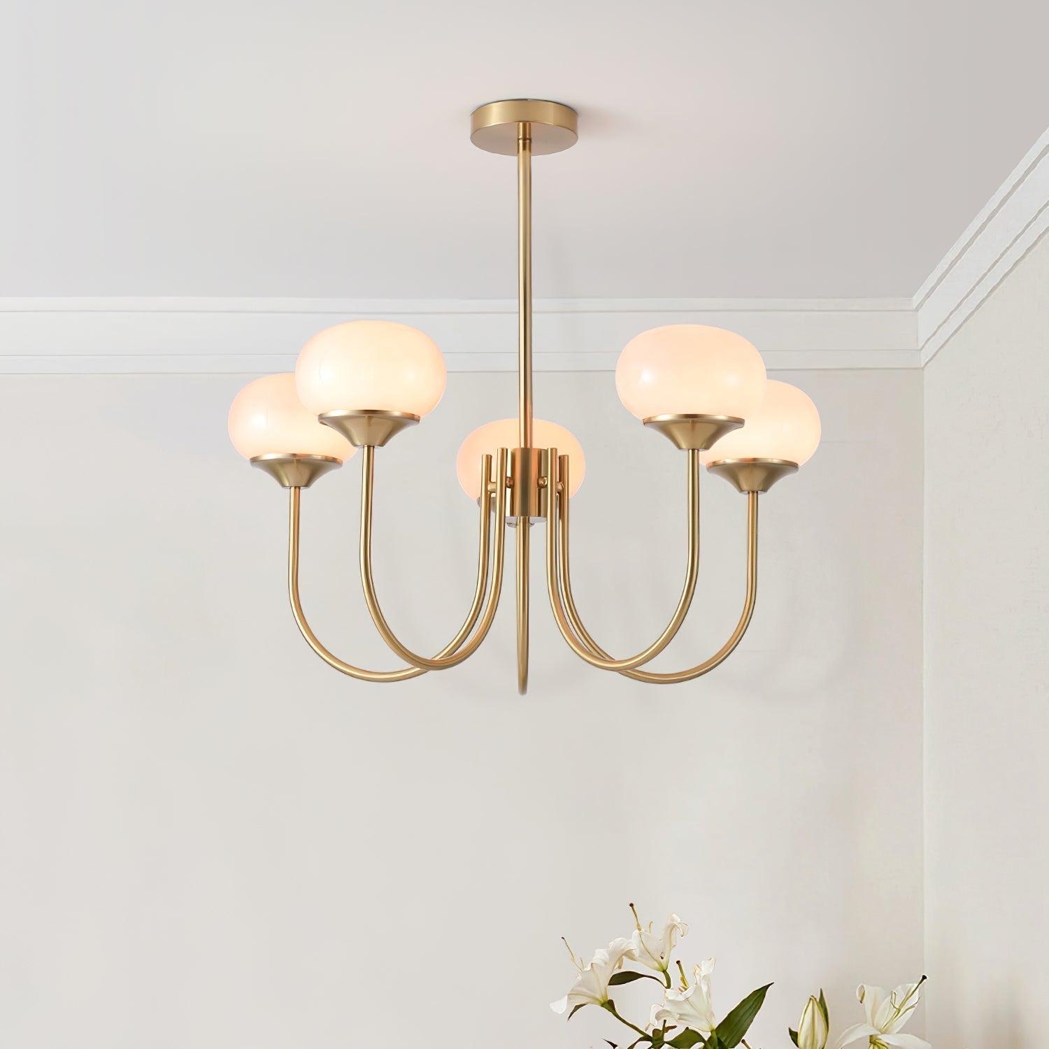 Lustra Chandelier Pink Glass Globe Gold - Neutral Decor
