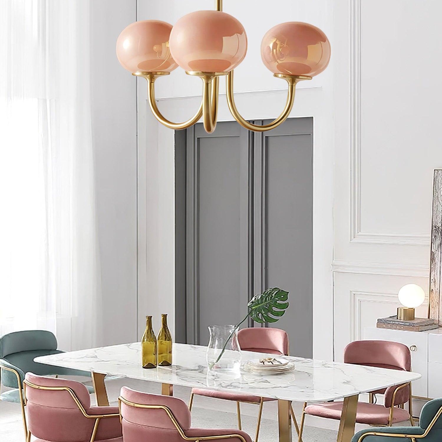 Lustra Chandelier Pink Glass Globe Gold - Neutral Decor