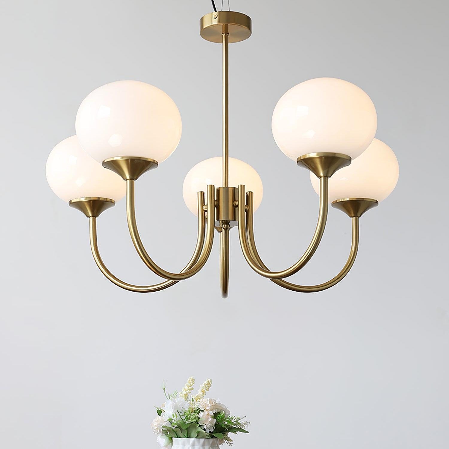 Lustra Chandelier Pink Glass Globe Gold - Neutral Decor