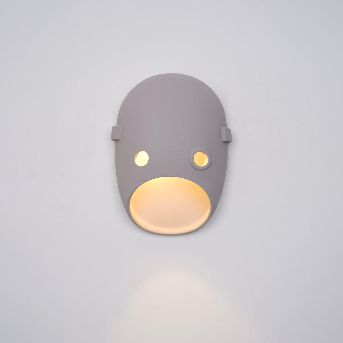 Mask Individual Creativity Resin Wall Light