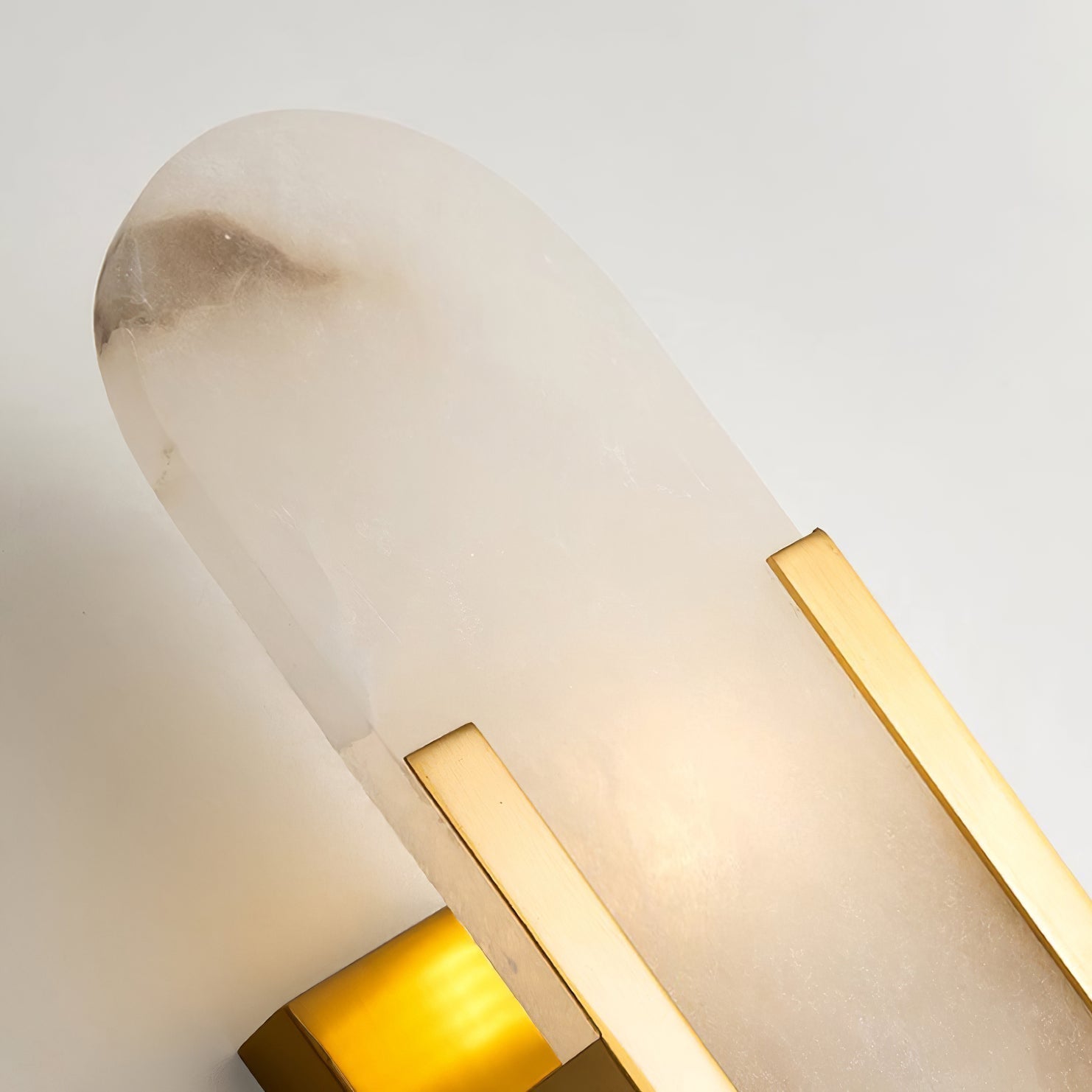 Veo Luxury Alabaster Wall Lamp - Neutral Decor