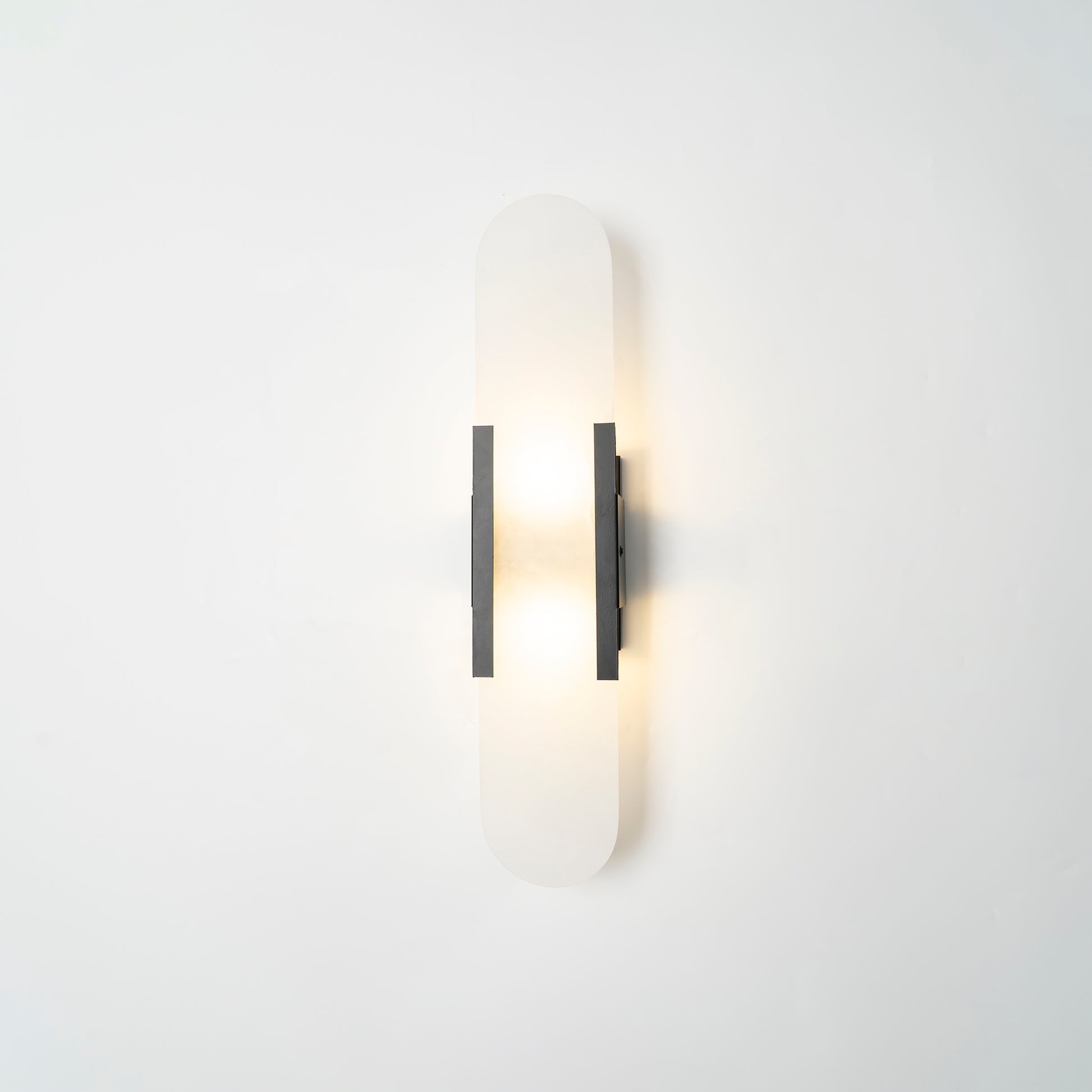 Veo Luxury Alabaster Wall Lamp - Neutral Decor