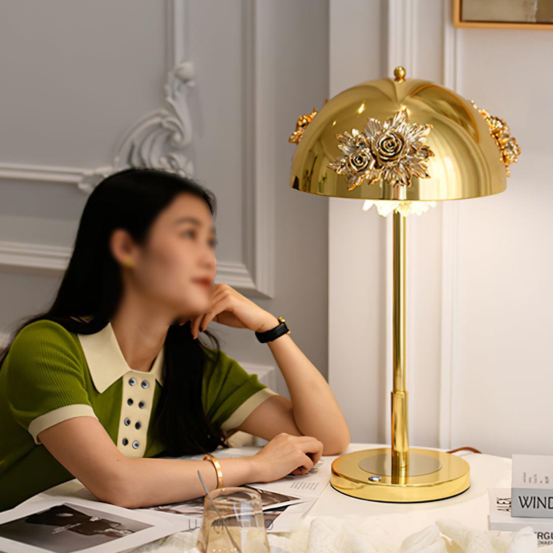 Uvaris Romantic Crystal Table Lamp