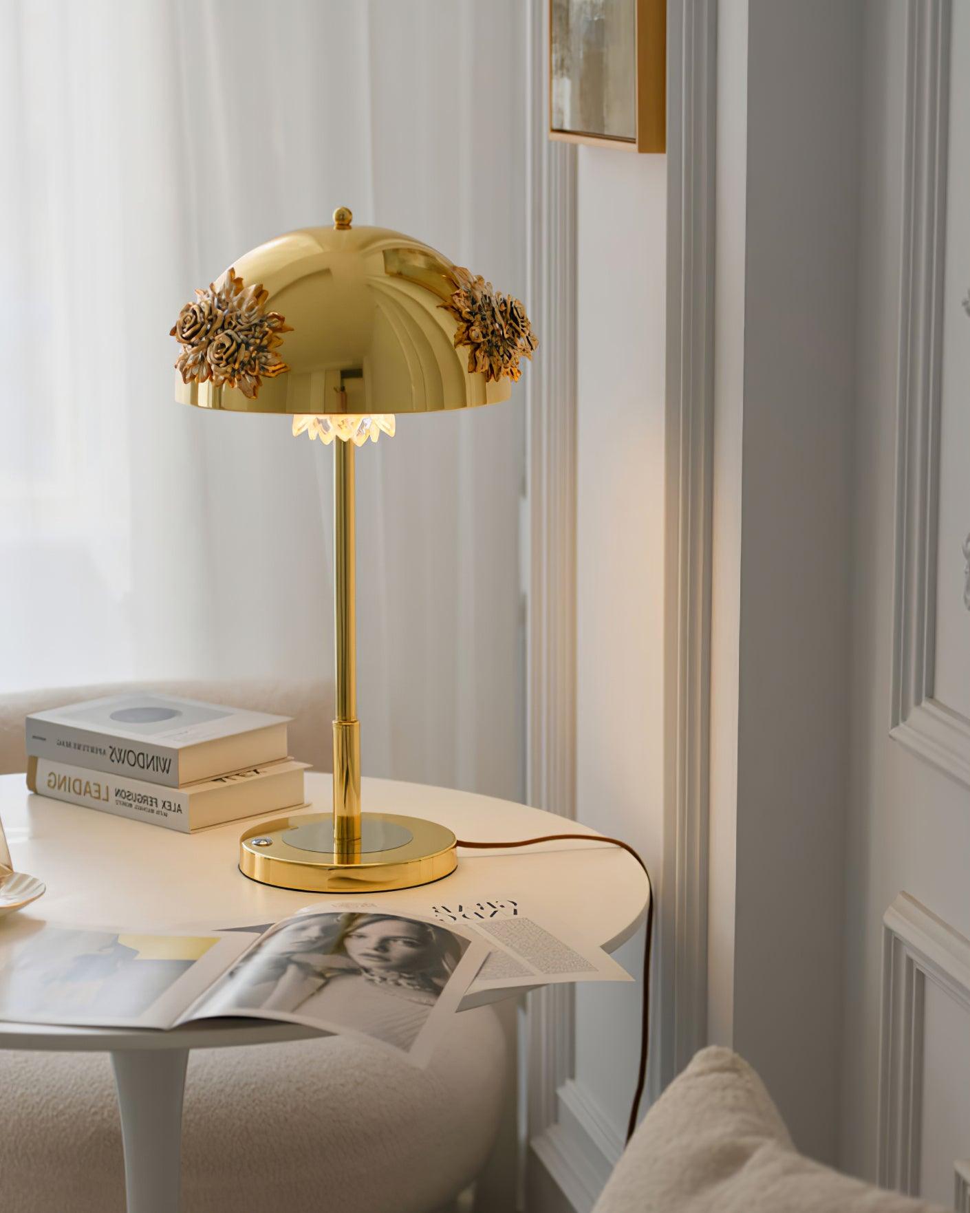 Uvaris Romantic Crystal Table Lamp