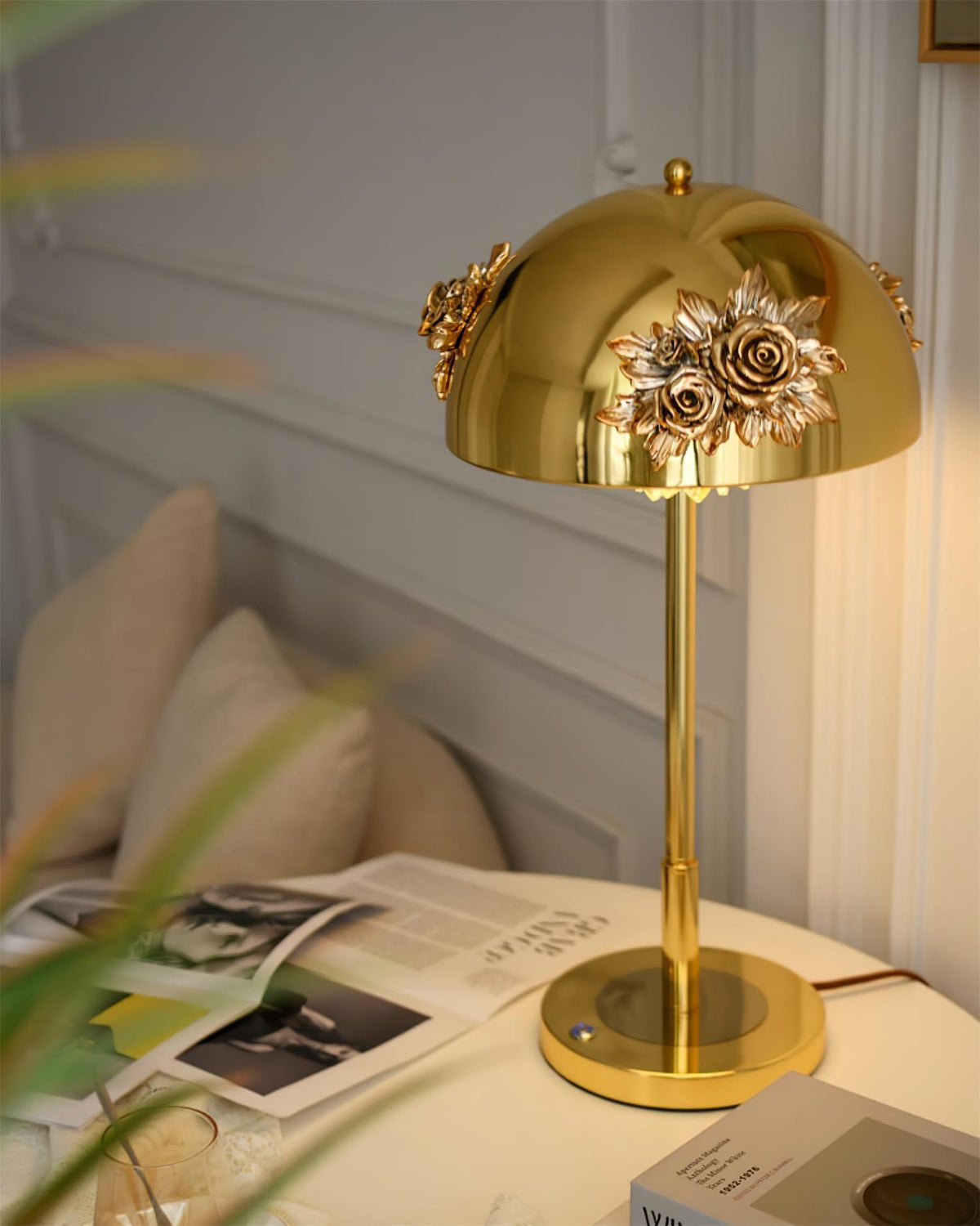 Uvaris Romantic Crystal Table Lamp