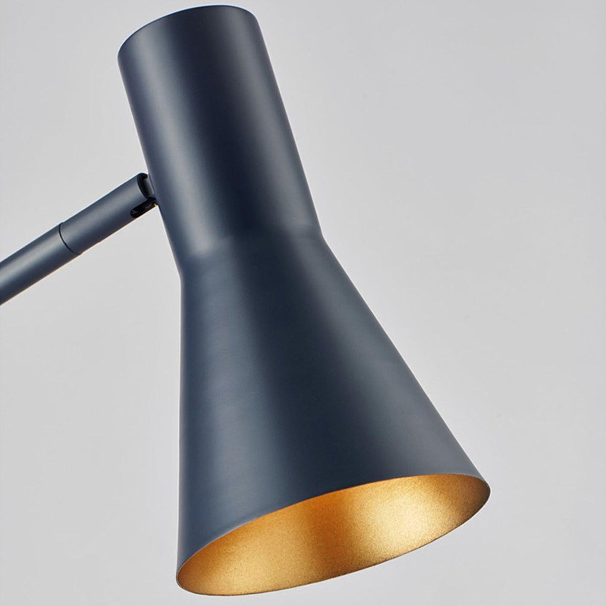 Vosolil Industrial Floor Lamp