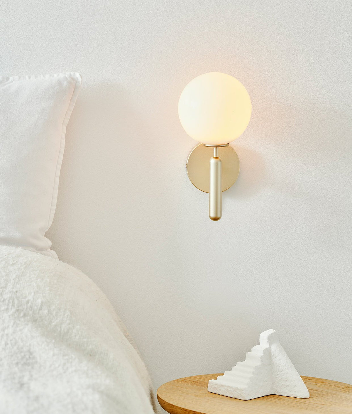 Ilirila Modern Minimalist Brass Glass Wall Light