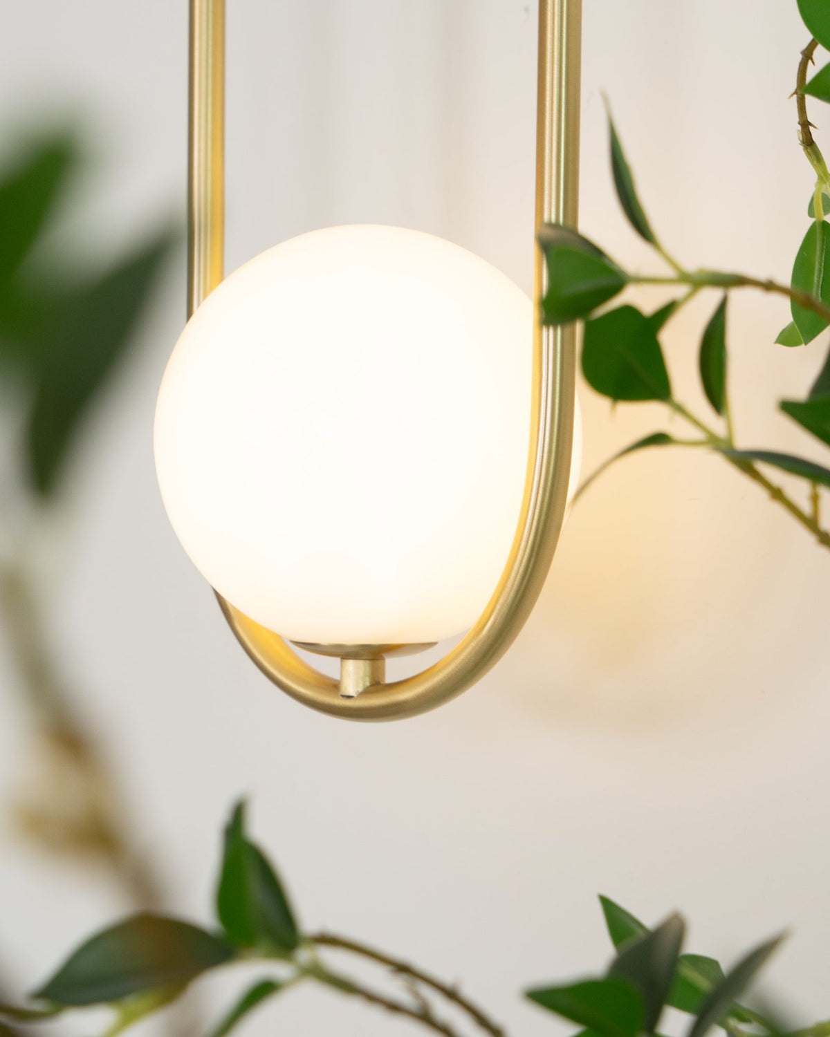 Solarine Radiain Brass Minimalist Wall Lamp