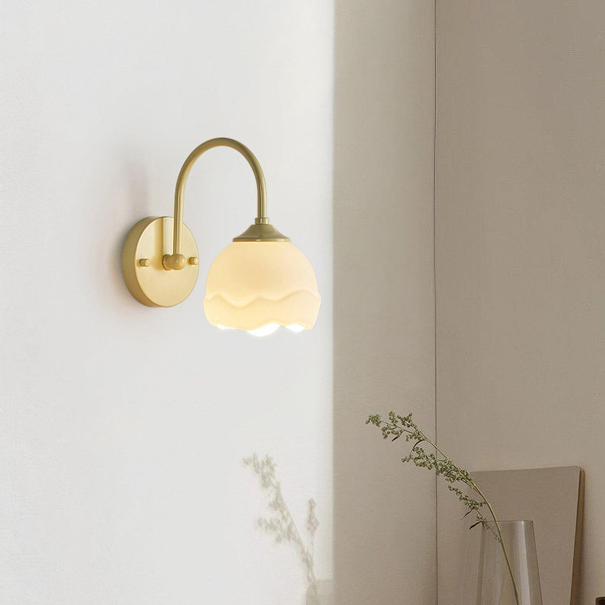 Velorenne Glass Elegant Wall Lamp