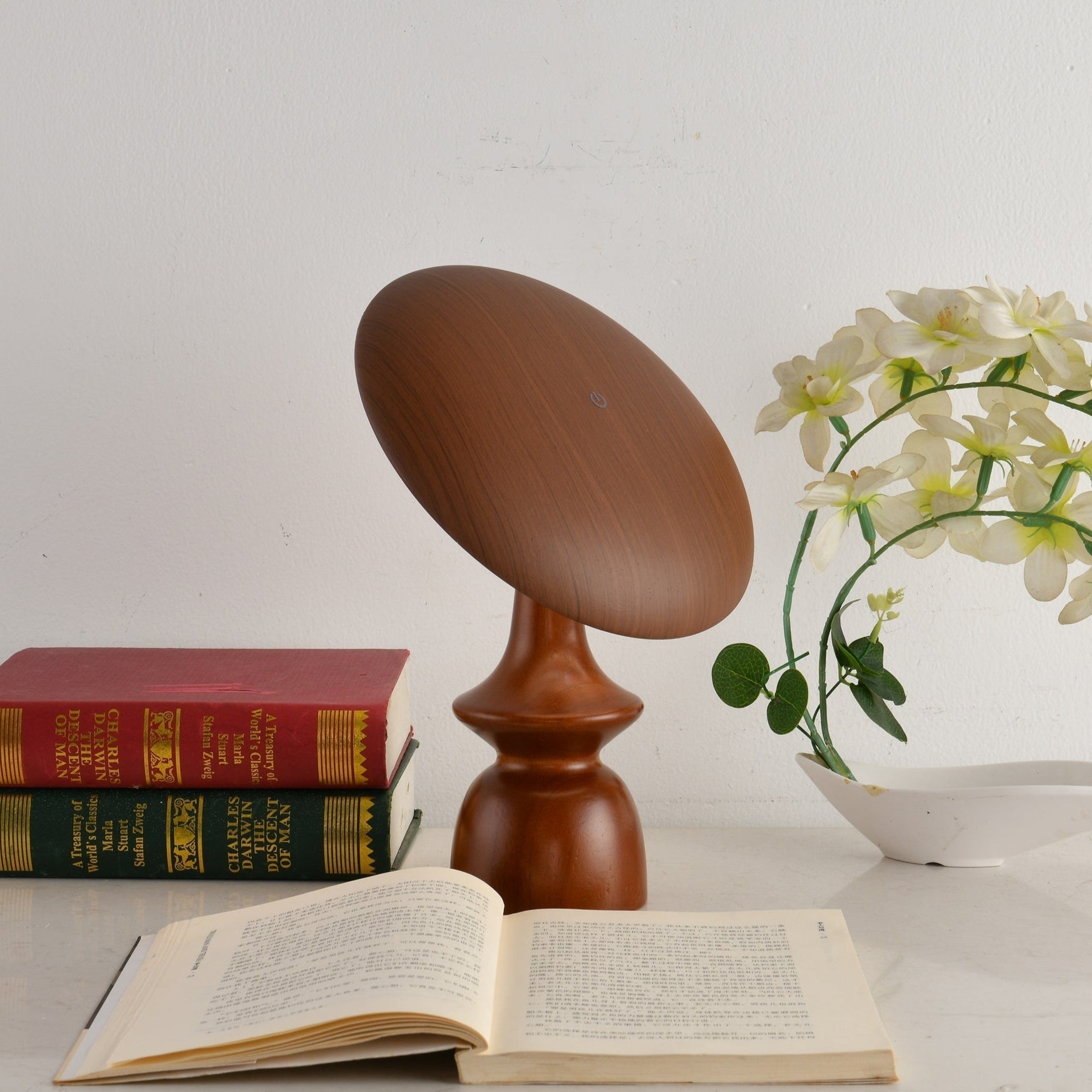 Orbis Vintage Wood Table Lamp