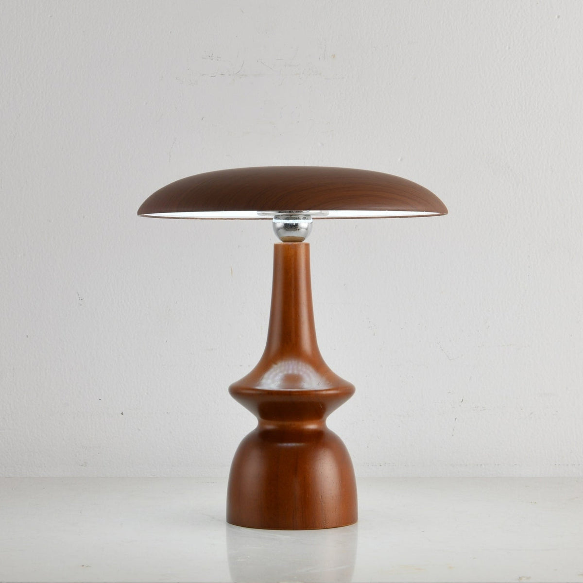 Orbis Vintage Wood Table Lamp