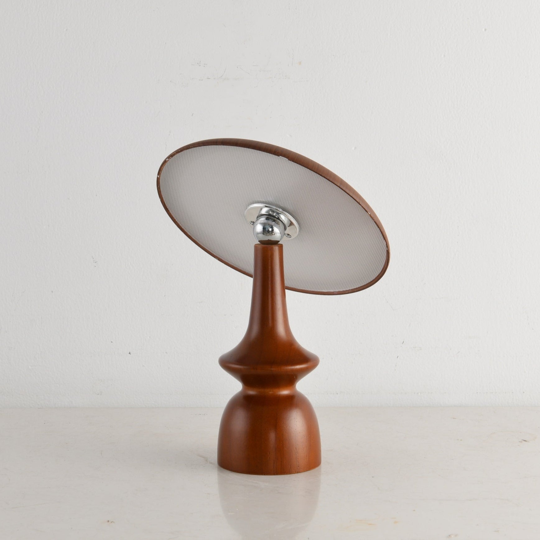 Orbis Vintage Wood Table Lamp