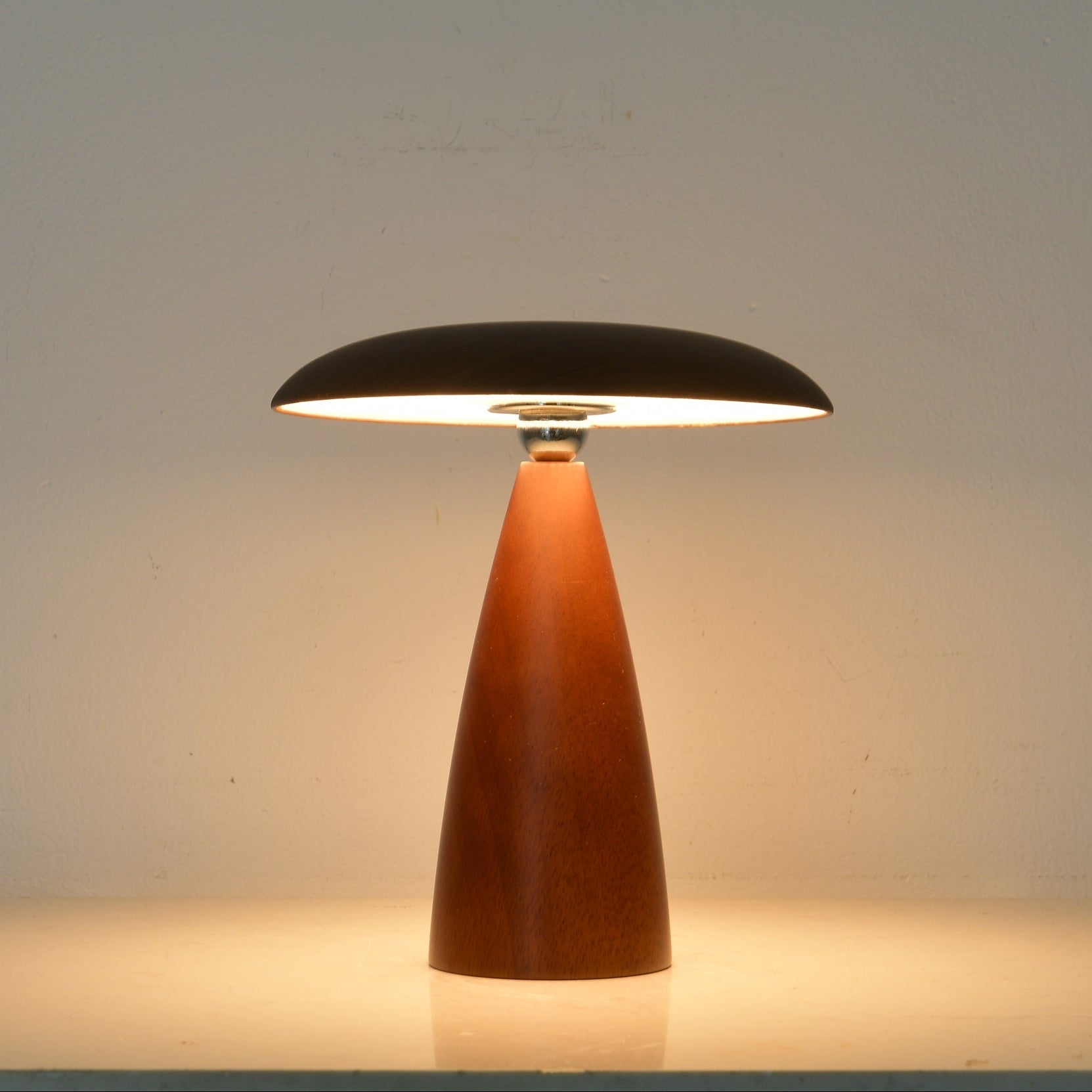 Orbis Vintage Wood Table Lamp