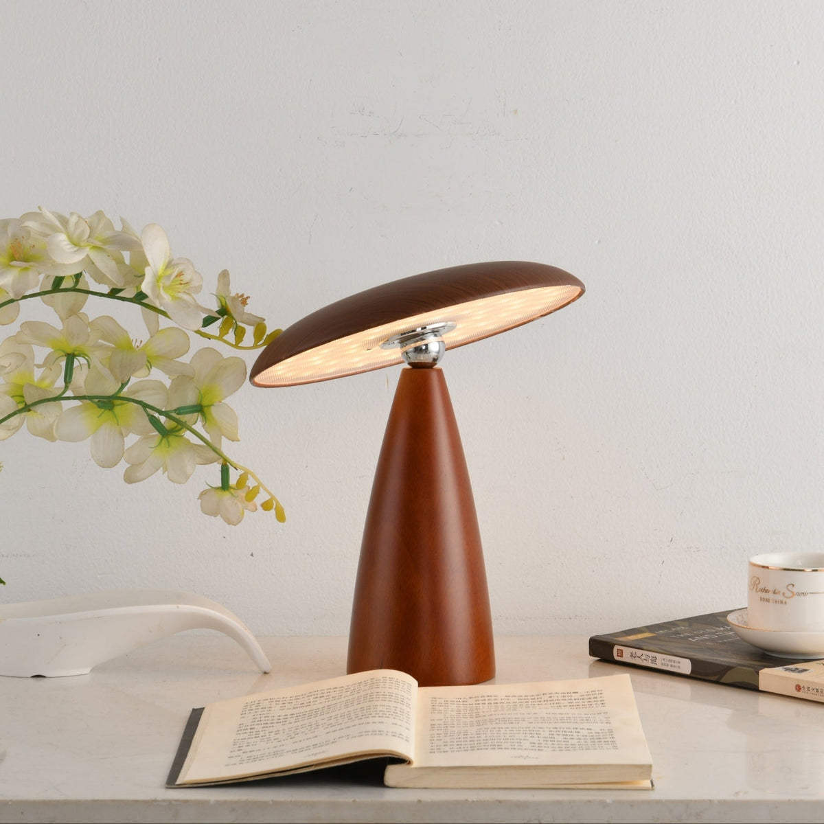 Orbis Vintage Wood Table Lamp