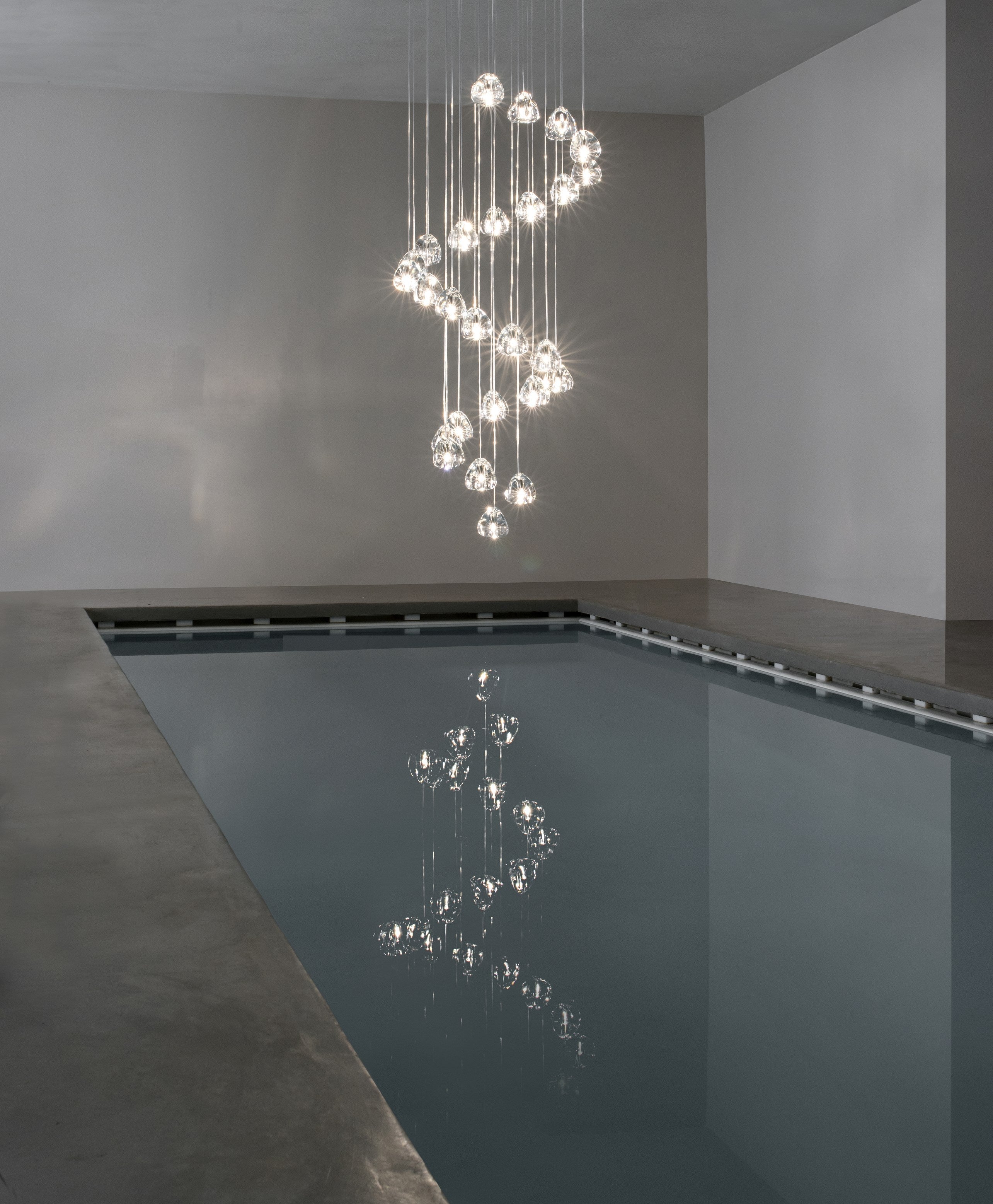 Gevlin Postmodern Luxury Cherry Crystal Pendant Lamp