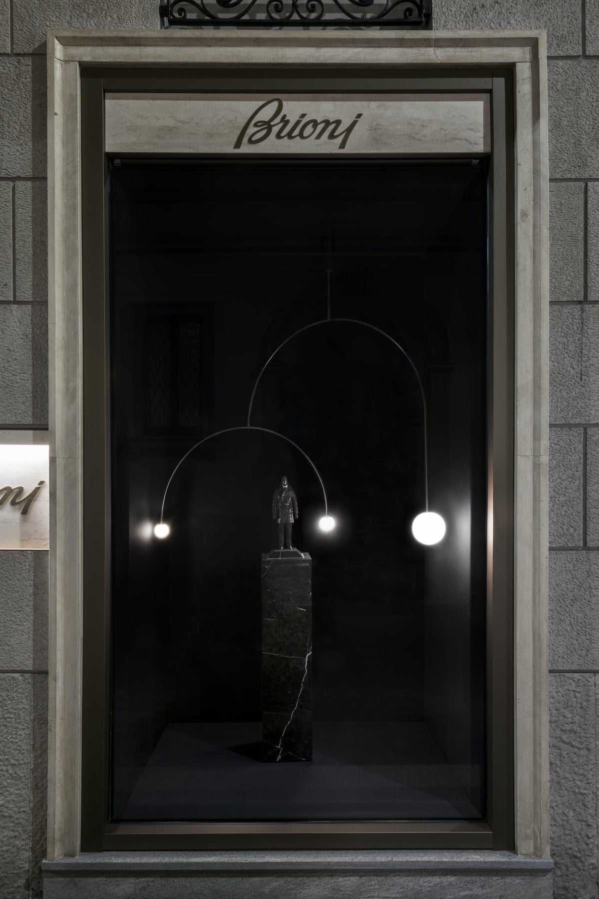 Viraiseon Chandelier Mobile Black Minimalist