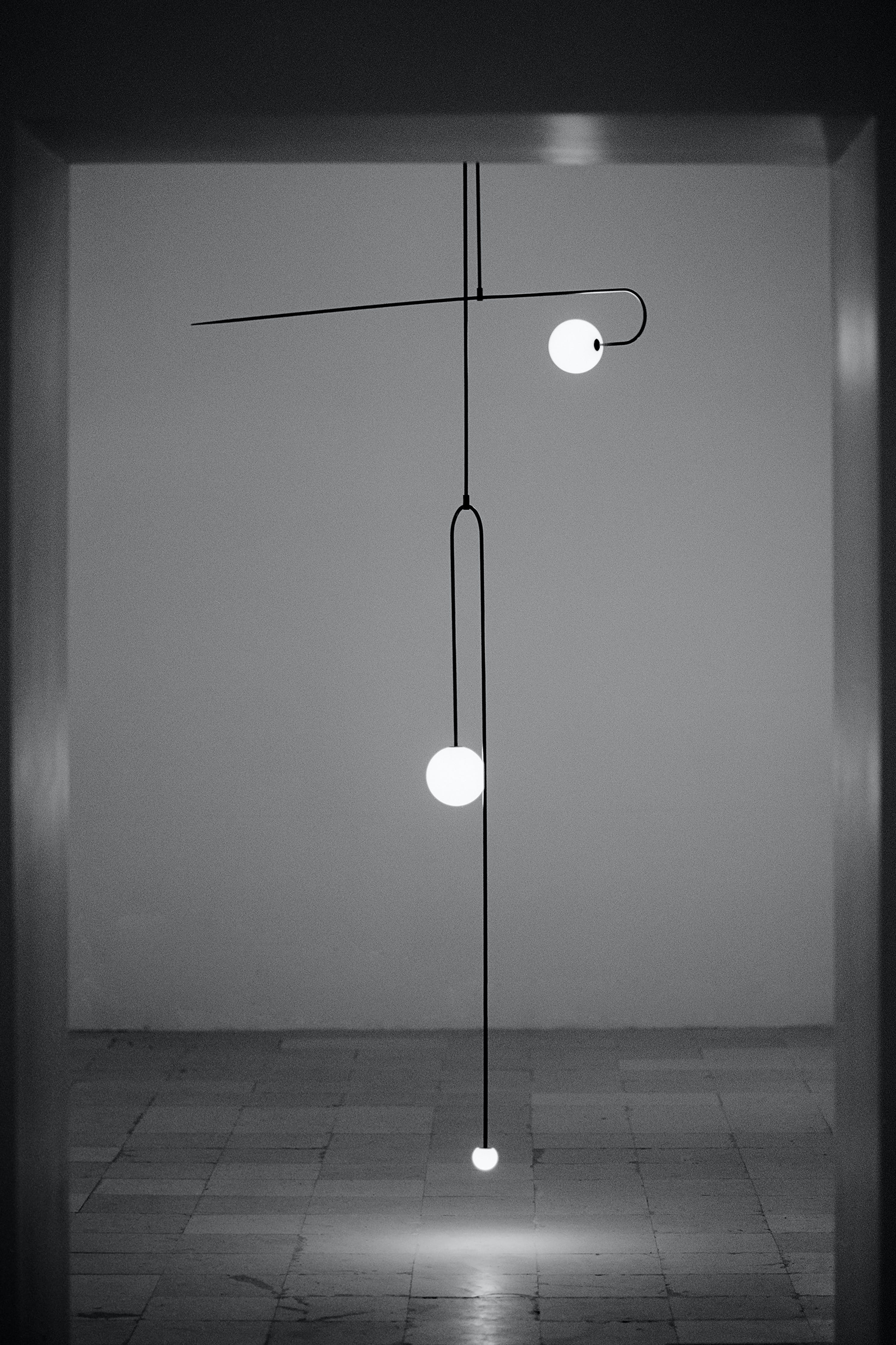 Viraiseon Chandelier Mobile Black Minimalist