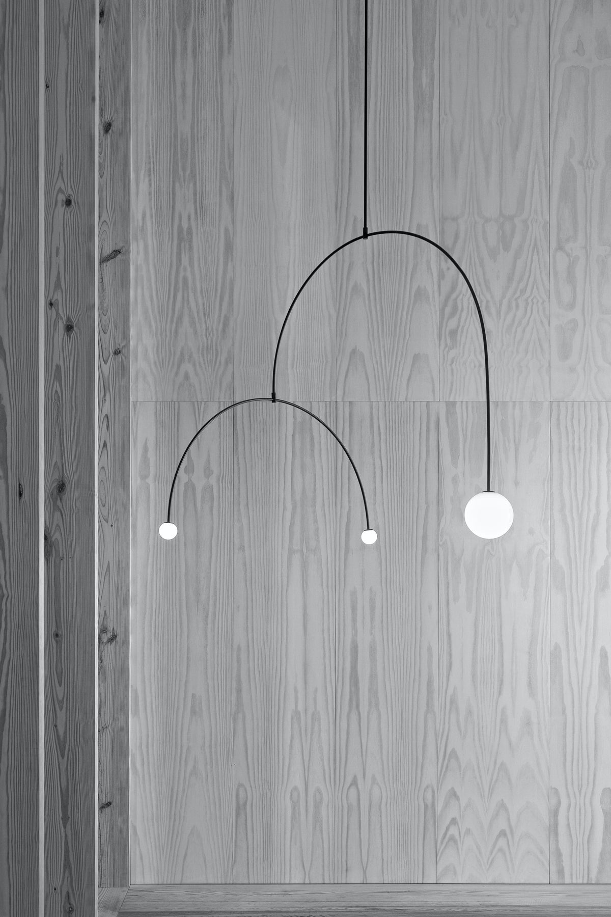 Viraiseon Chandelier Mobile Black Minimalist