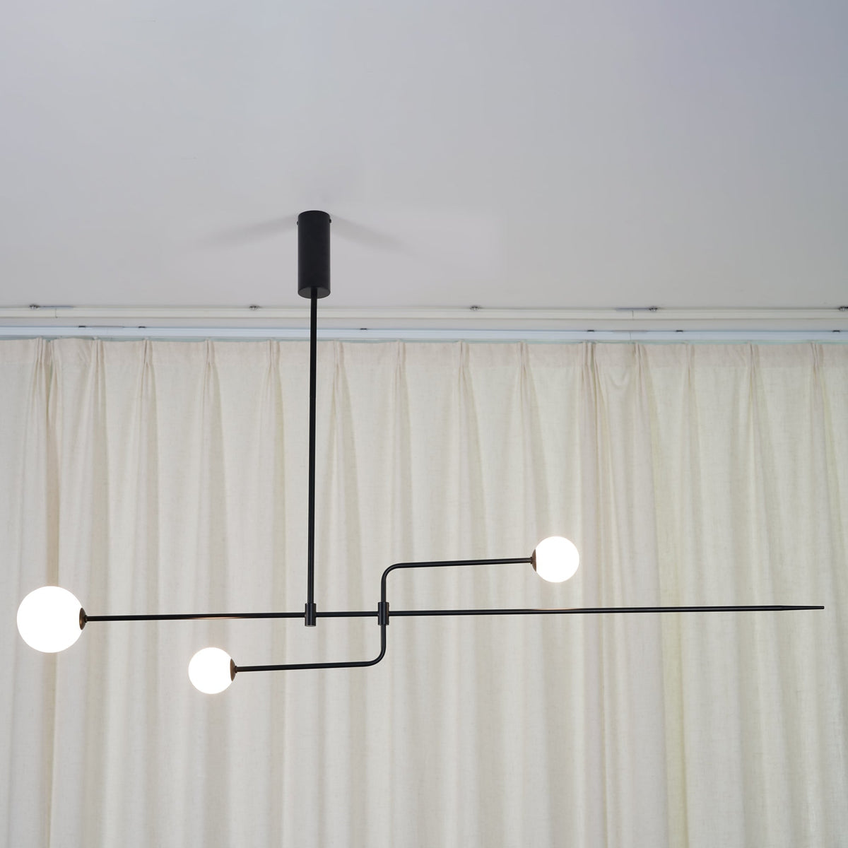 Viraiseon Chandelier Mobile Black Minimalist