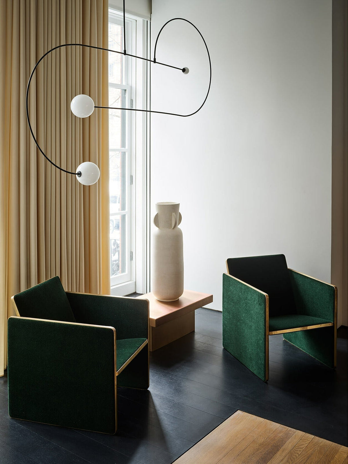 Viraiseon Chandelier Mobile Black Minimalist