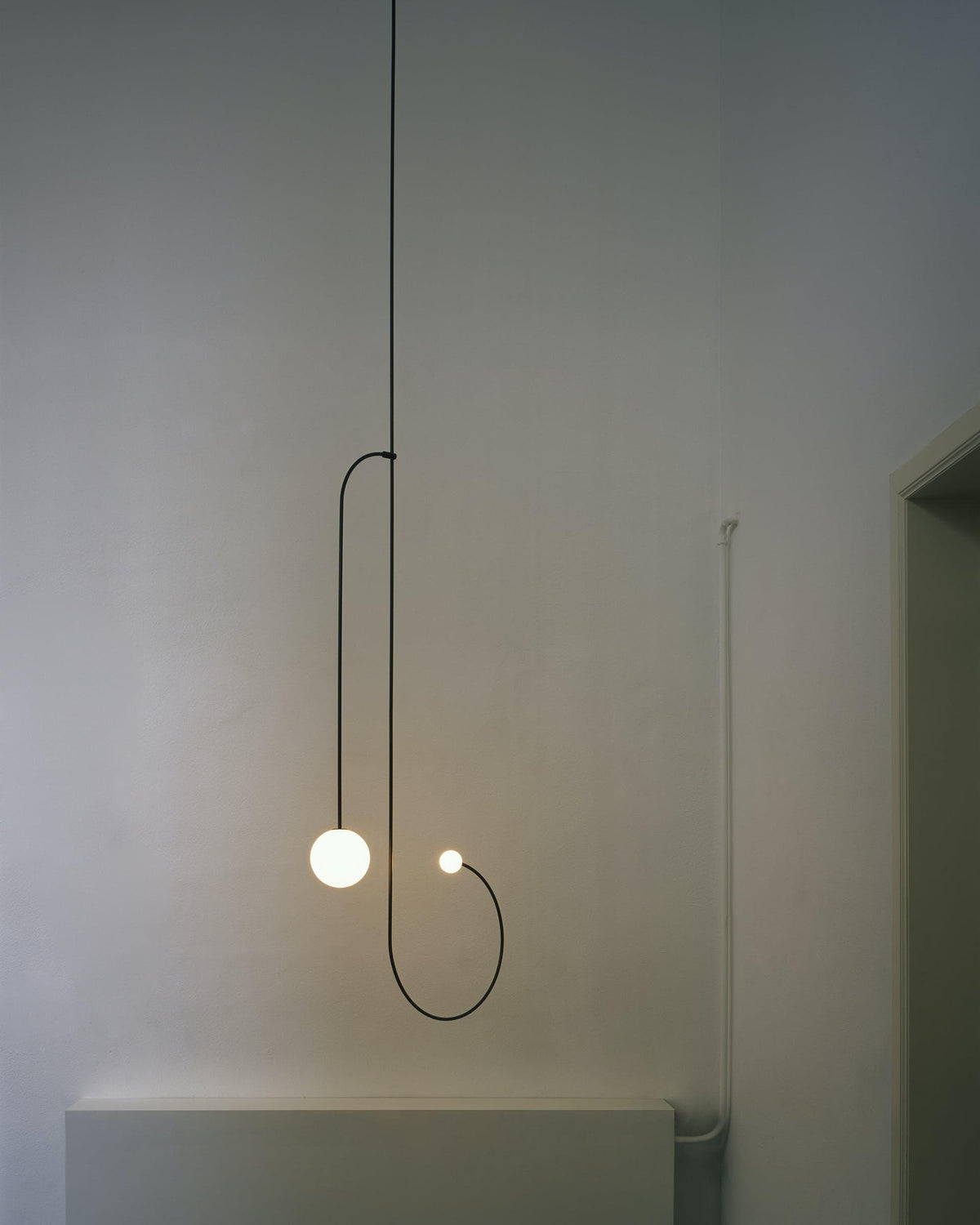 Viraiseon Chandelier Mobile Black Minimalist