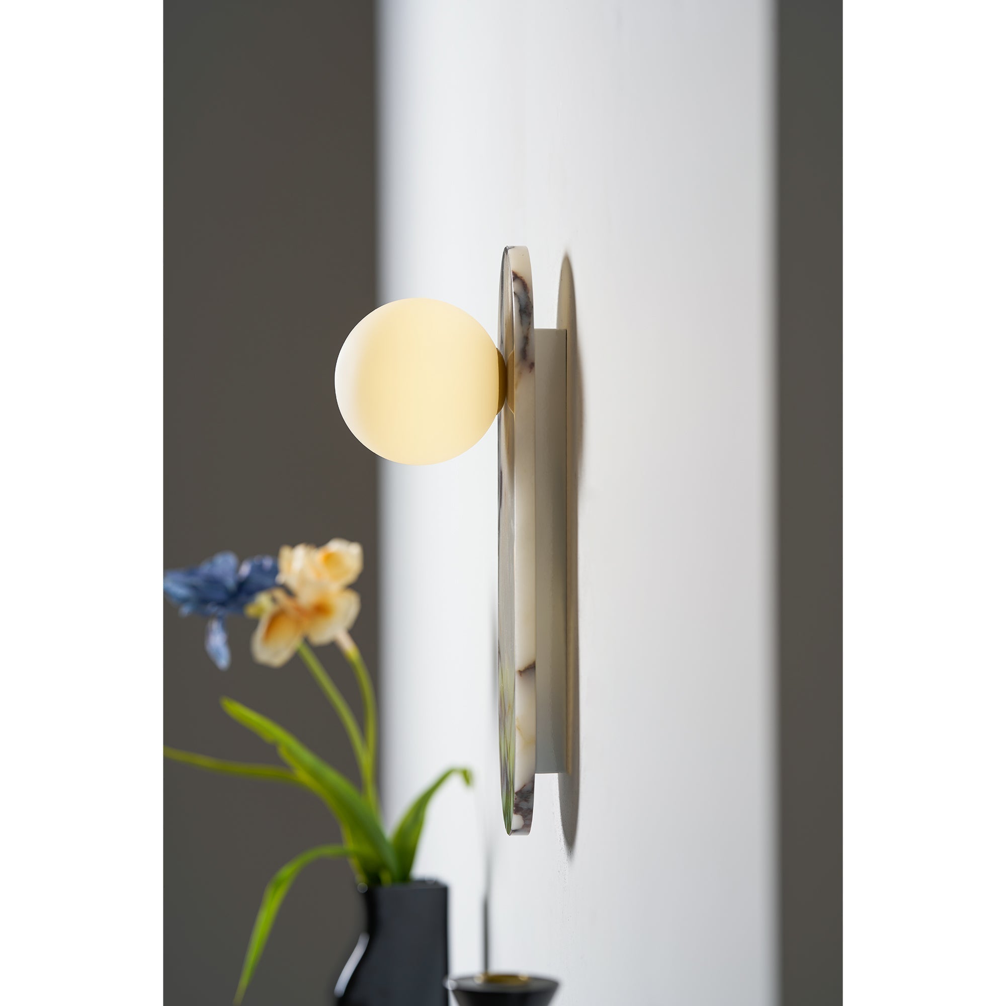 Covelyra Modern Minimalist Marble Glass Wall Lamp